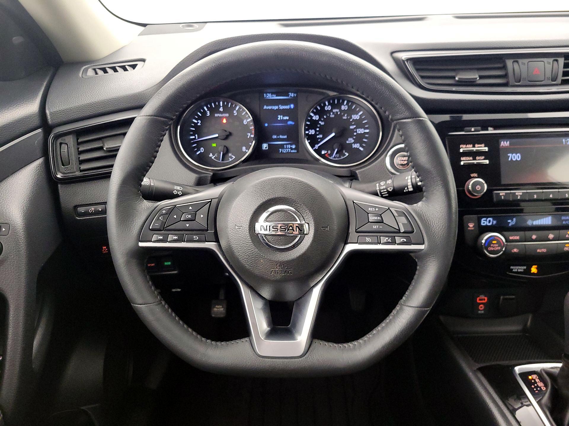 Thumbnail: 2017 Nissan Rogue - 10