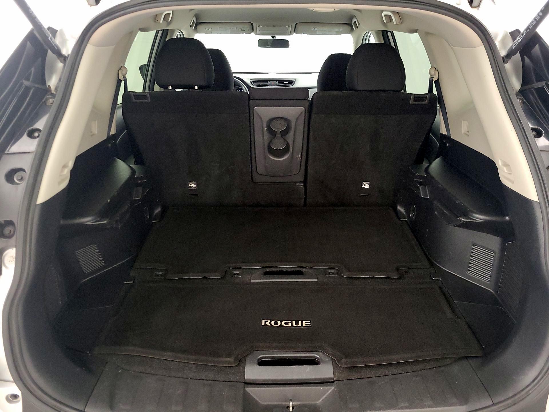 Thumbnail: 2017 Nissan Rogue - 20