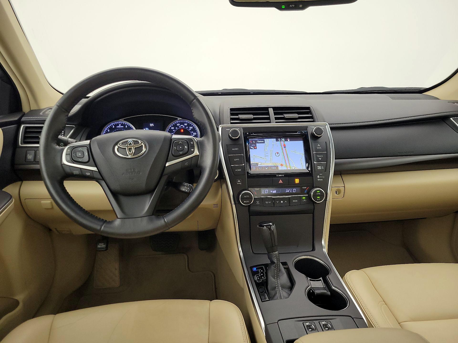 Thumbnail: 2016 Toyota Camry - 9