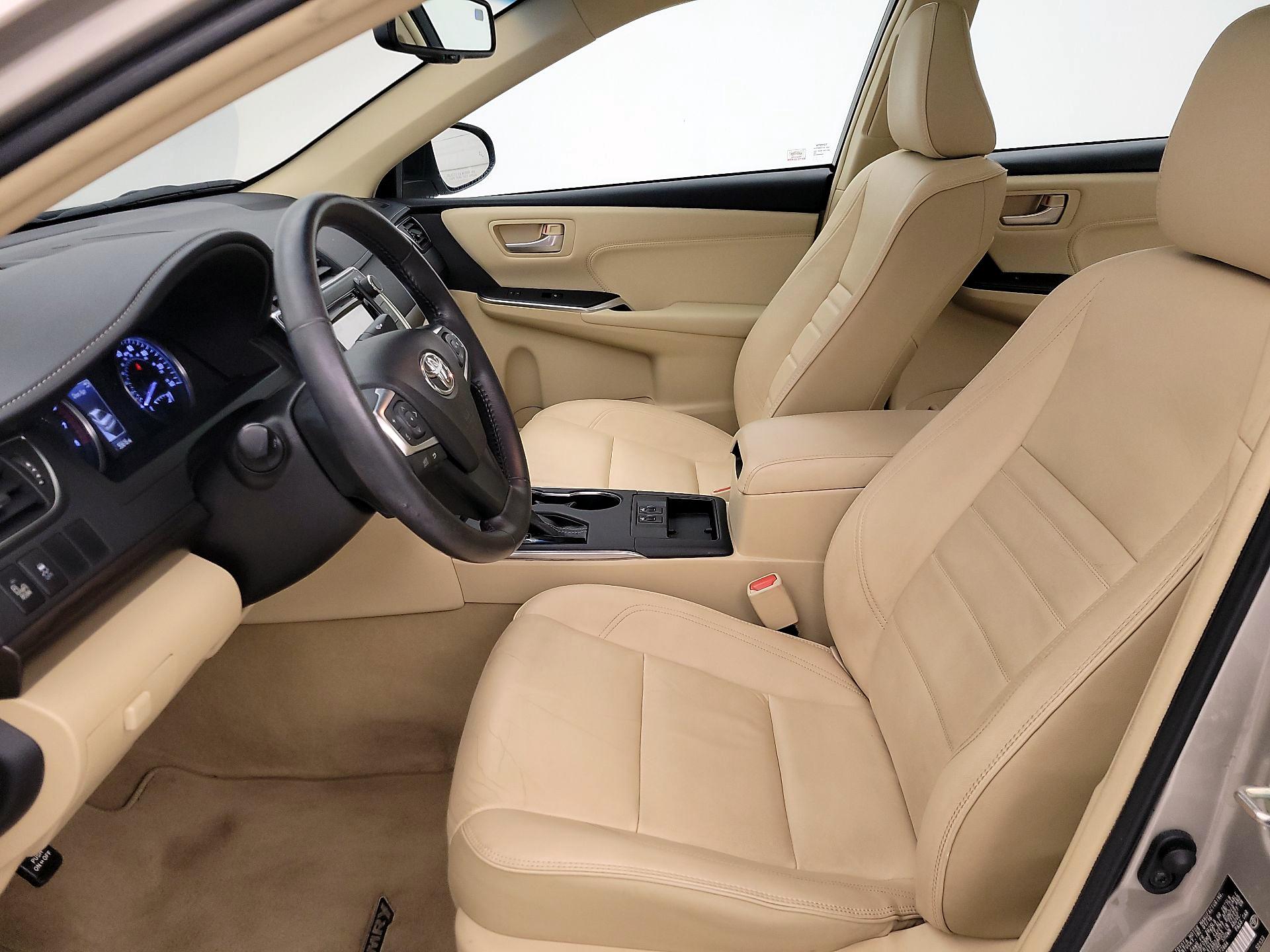 Thumbnail: 2016 Toyota Camry - 11