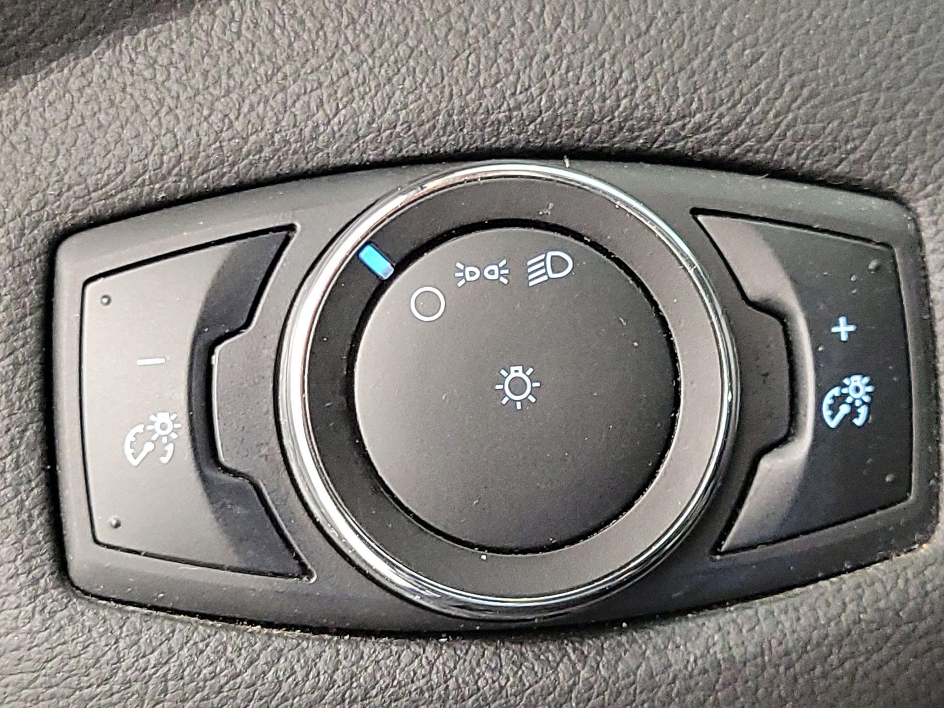 Thumbnail: 2014 Ford Escape - 13