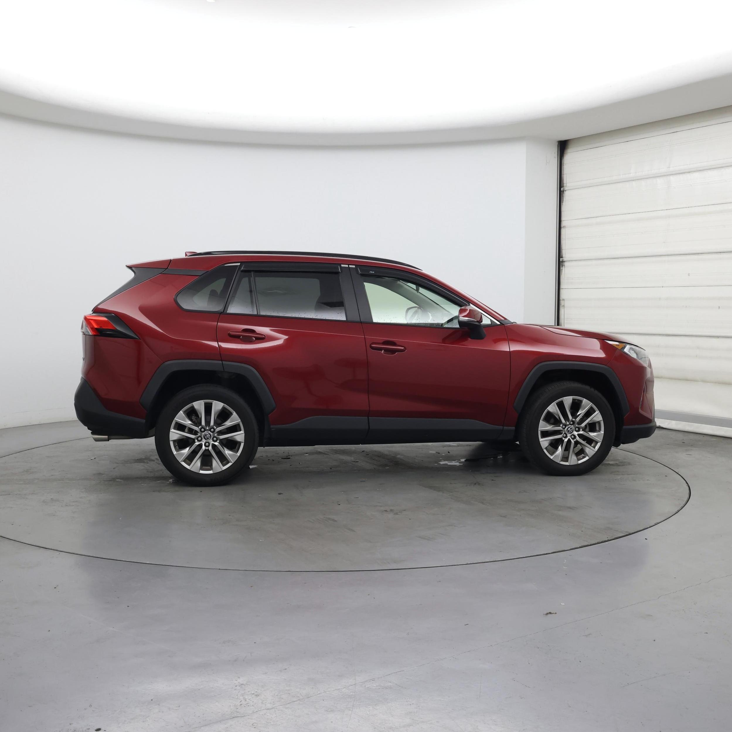 Thumbnail: 2019 Toyota RAV4 - 7