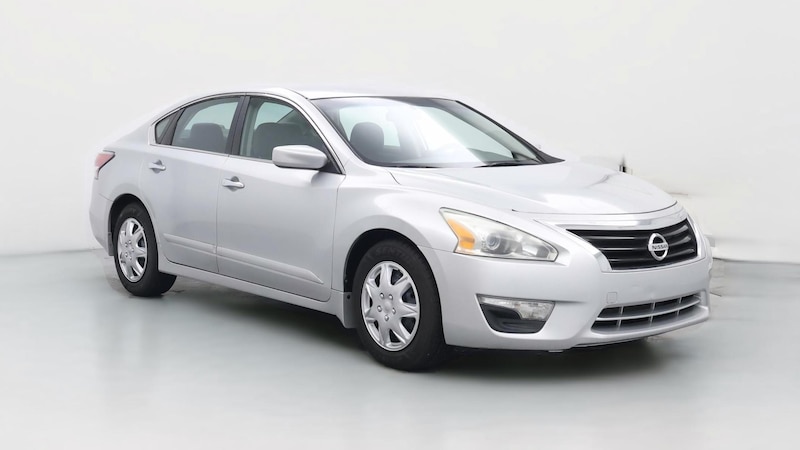 2014 Nissan Altima S Hero Image