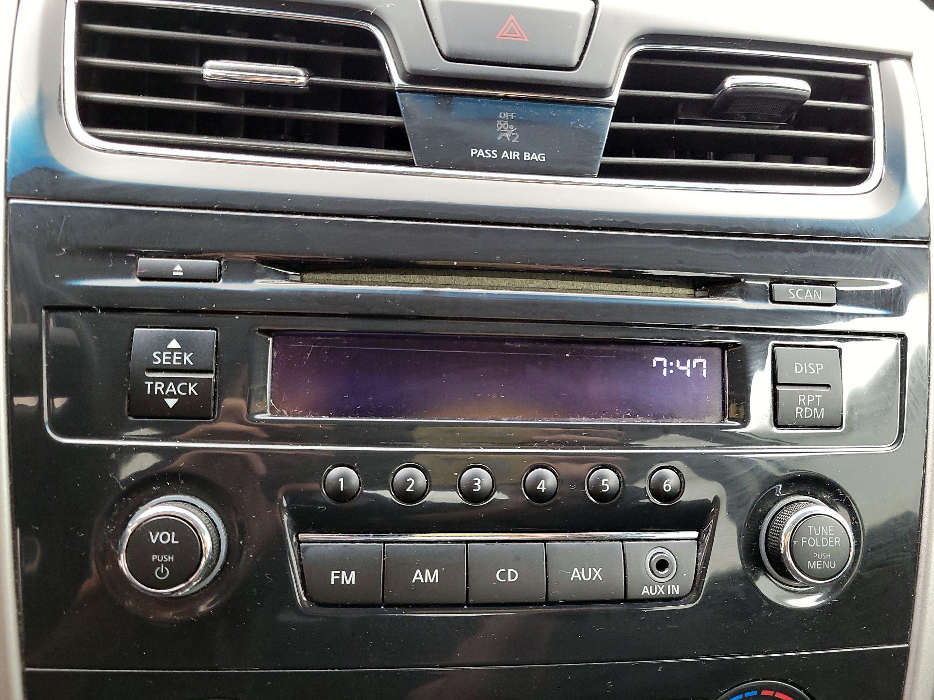 Thumbnail: 2014 Nissan Altima - 13