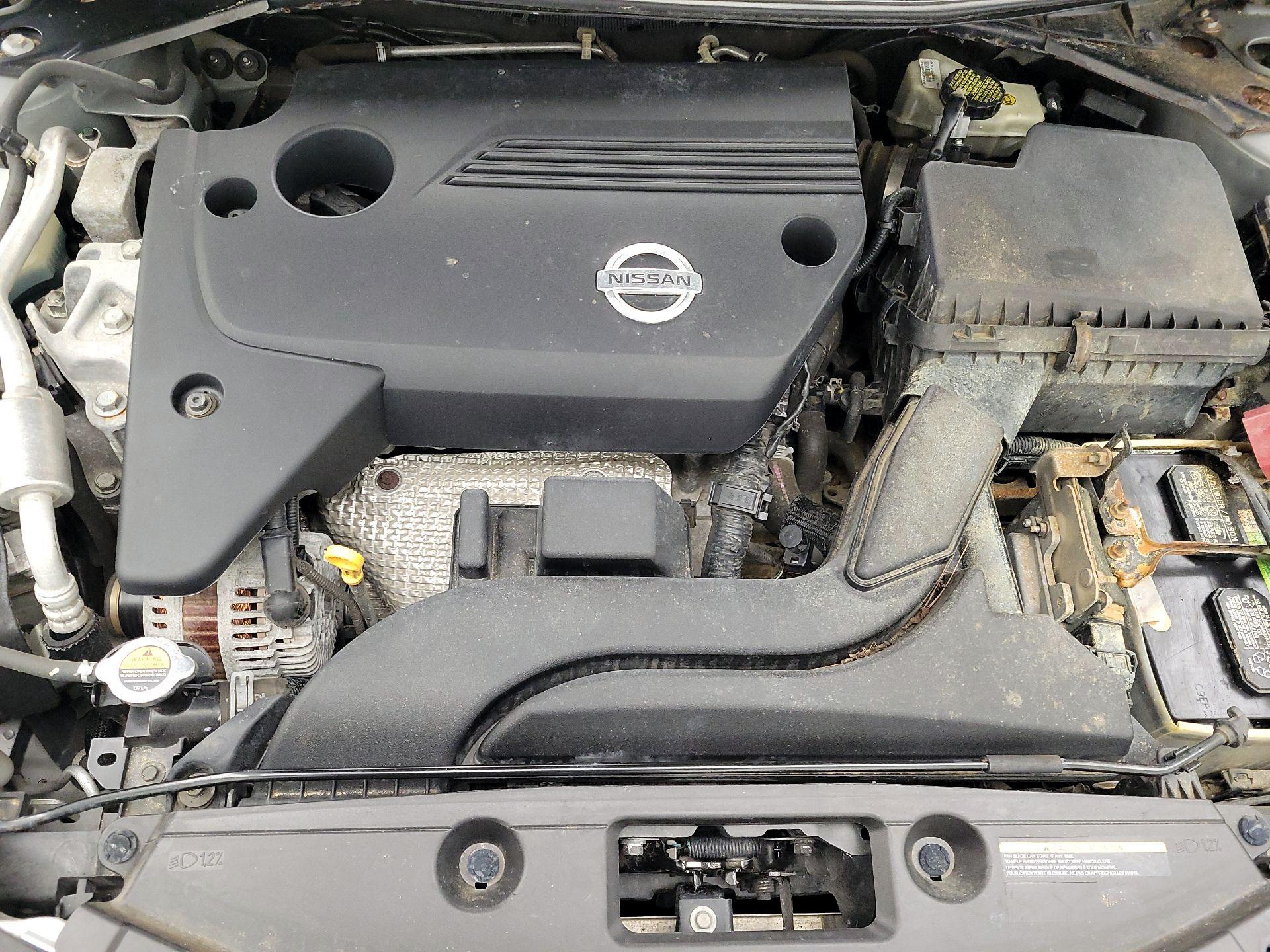 Thumbnail: 2014 Nissan Altima - 17