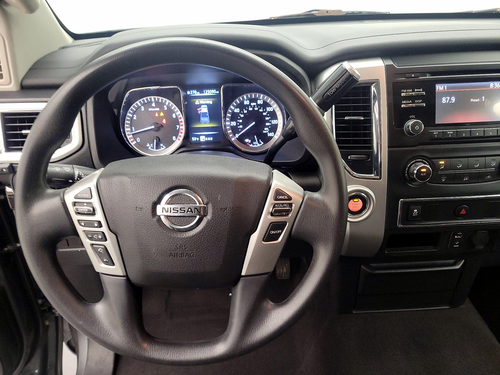Thumbnail: 2017 Nissan Titan - 10