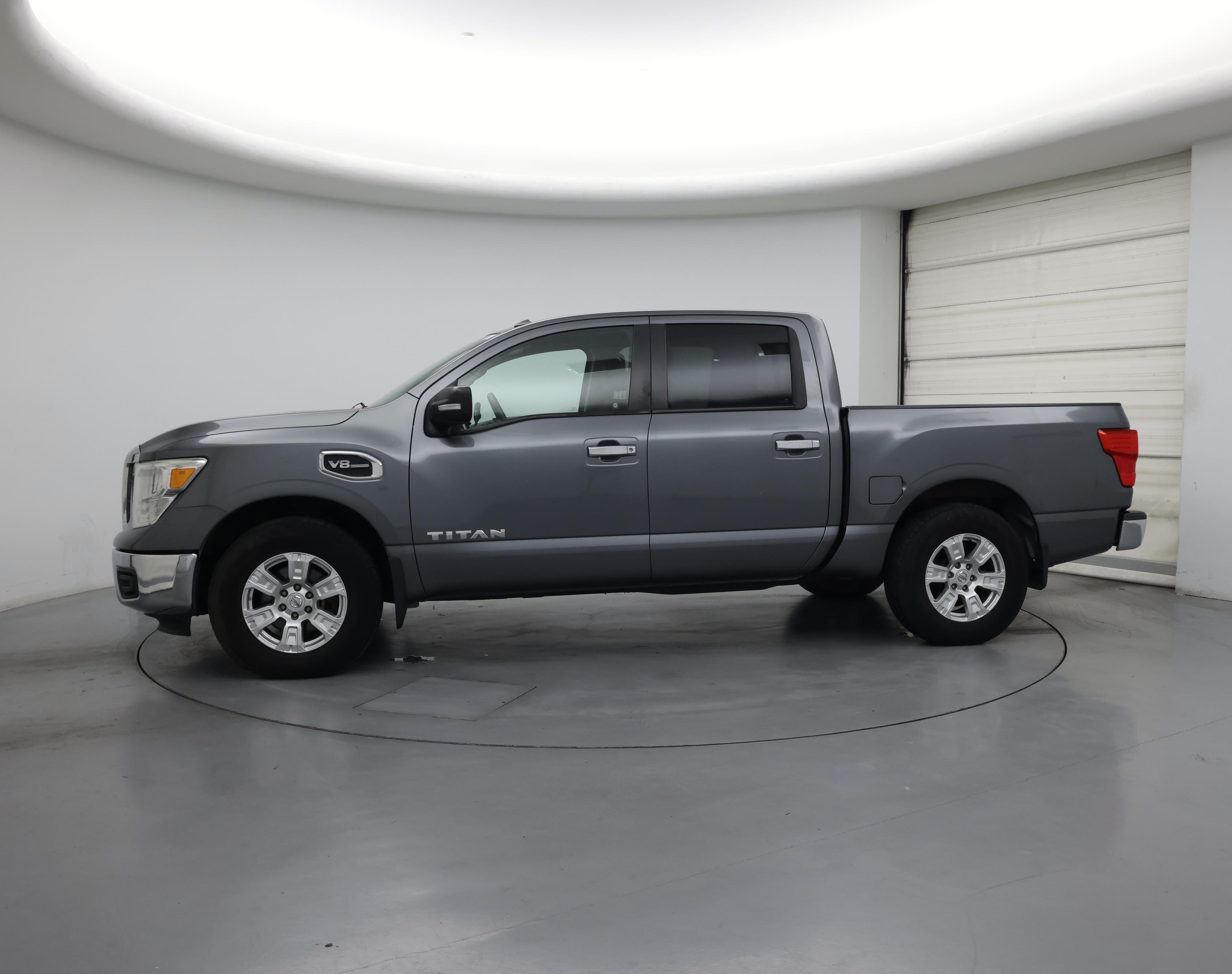 Thumbnail: 2017 Nissan Titan - 3