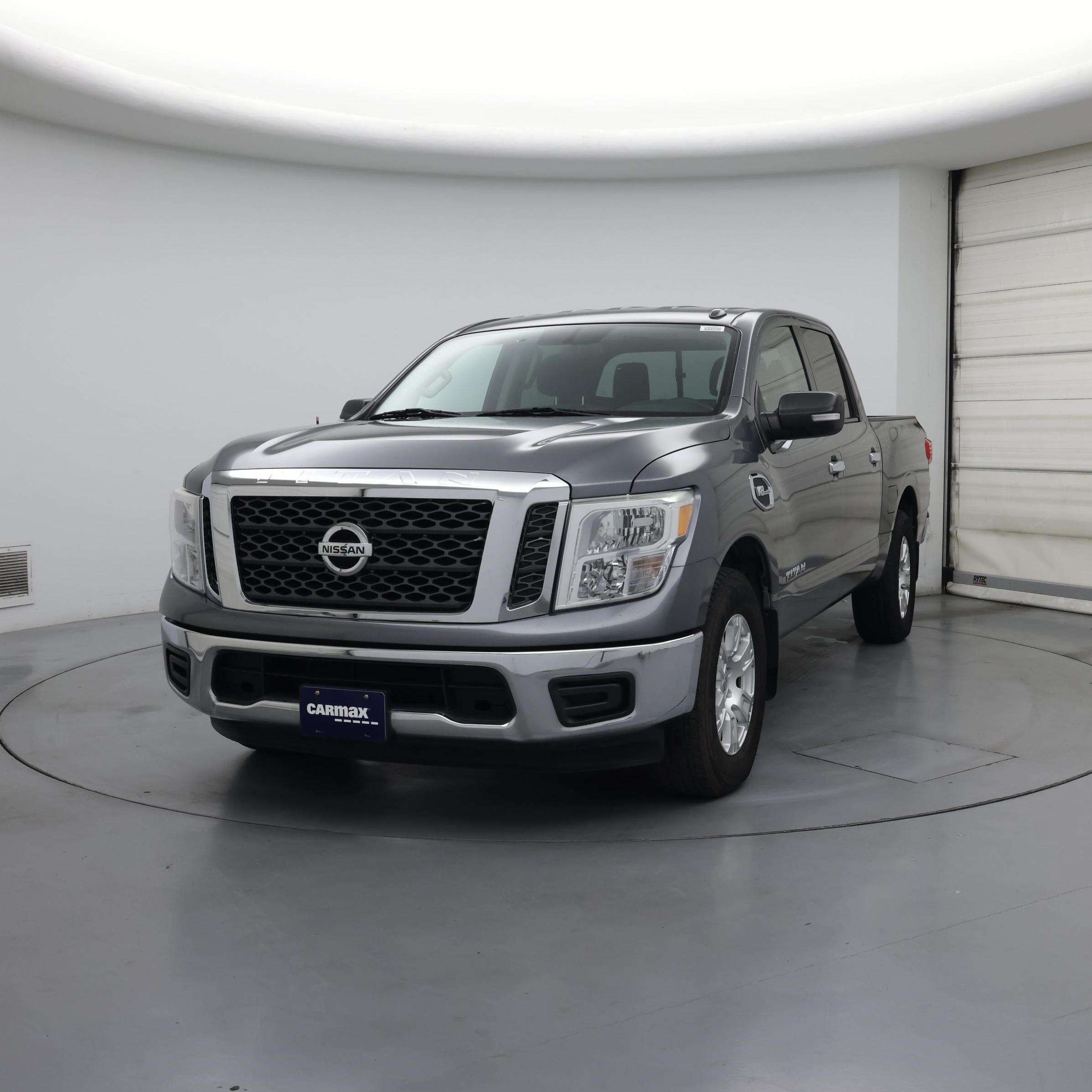 Thumbnail: 2017 Nissan Titan - 4