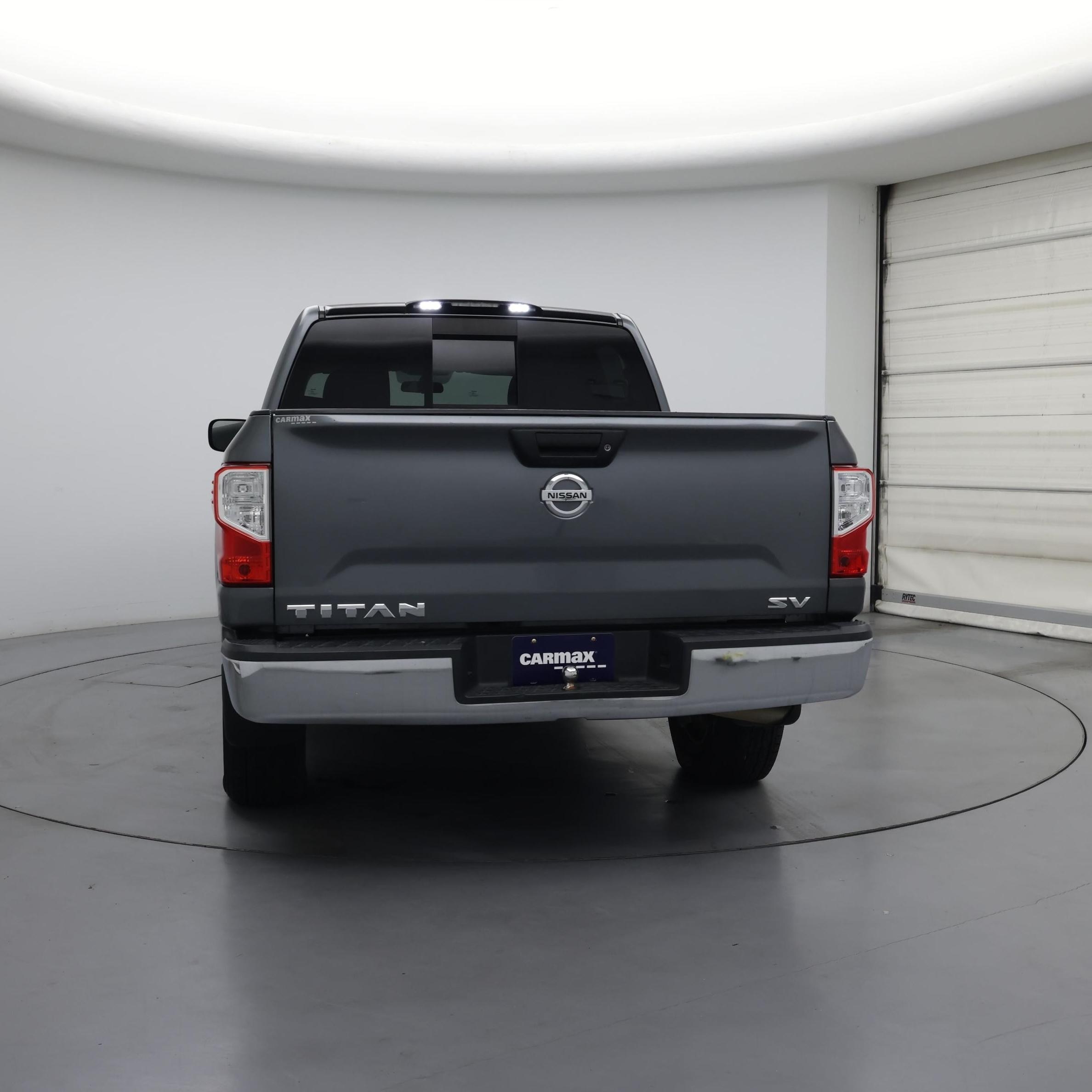 Thumbnail: 2017 Nissan Titan - 6