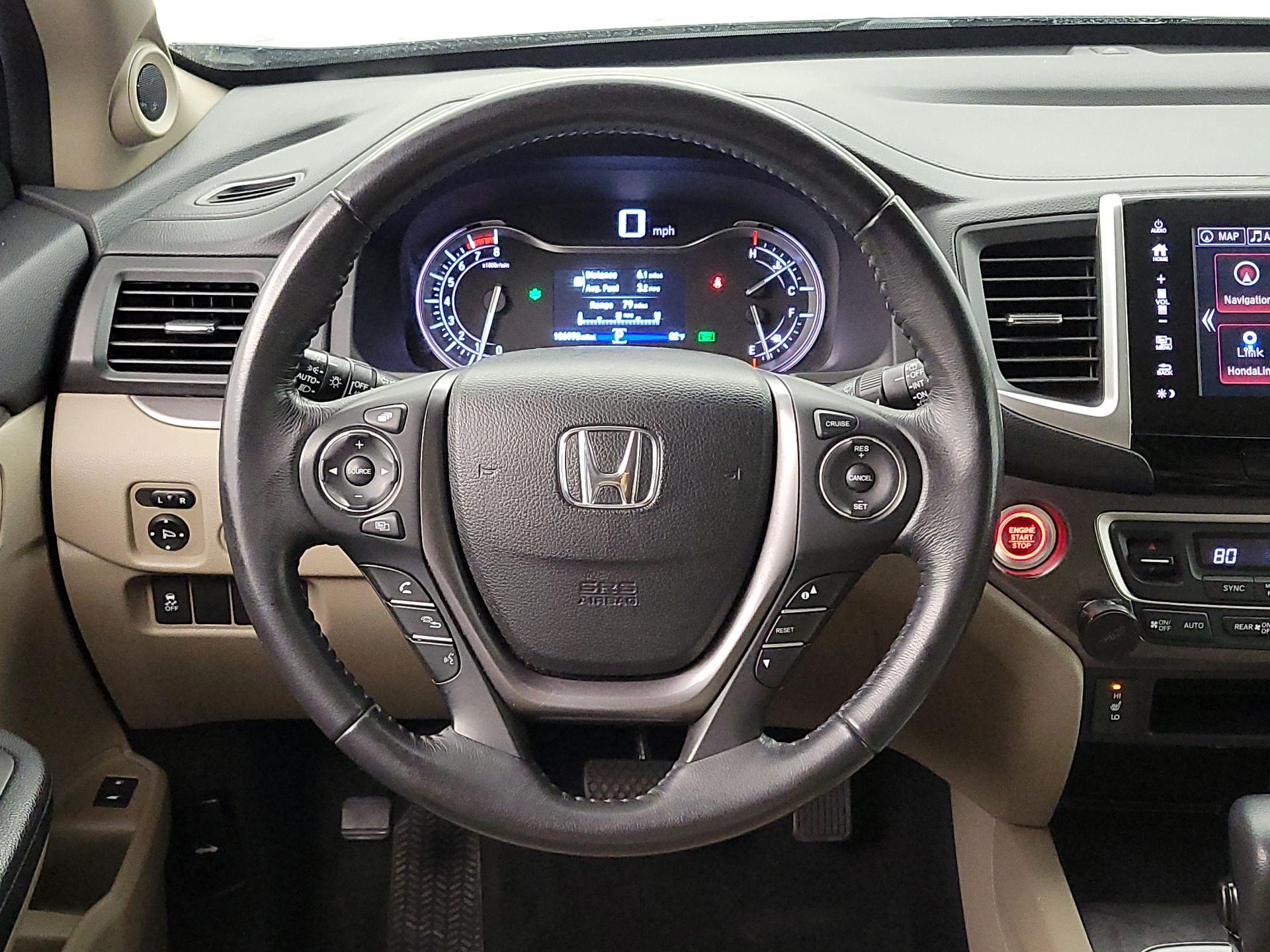 Thumbnail: 2017 Honda Pilot - 10