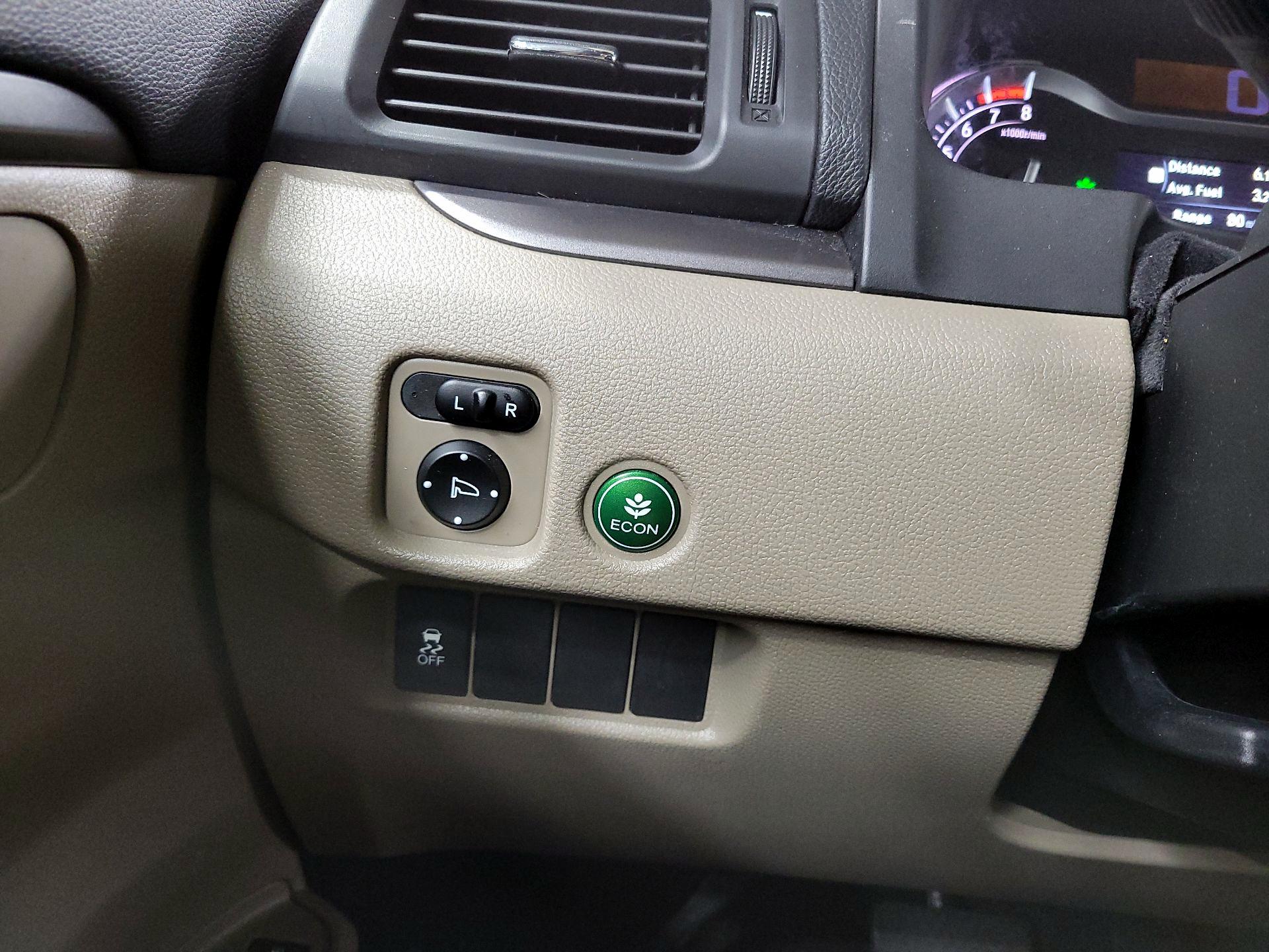 Thumbnail: 2017 Honda Pilot - 13