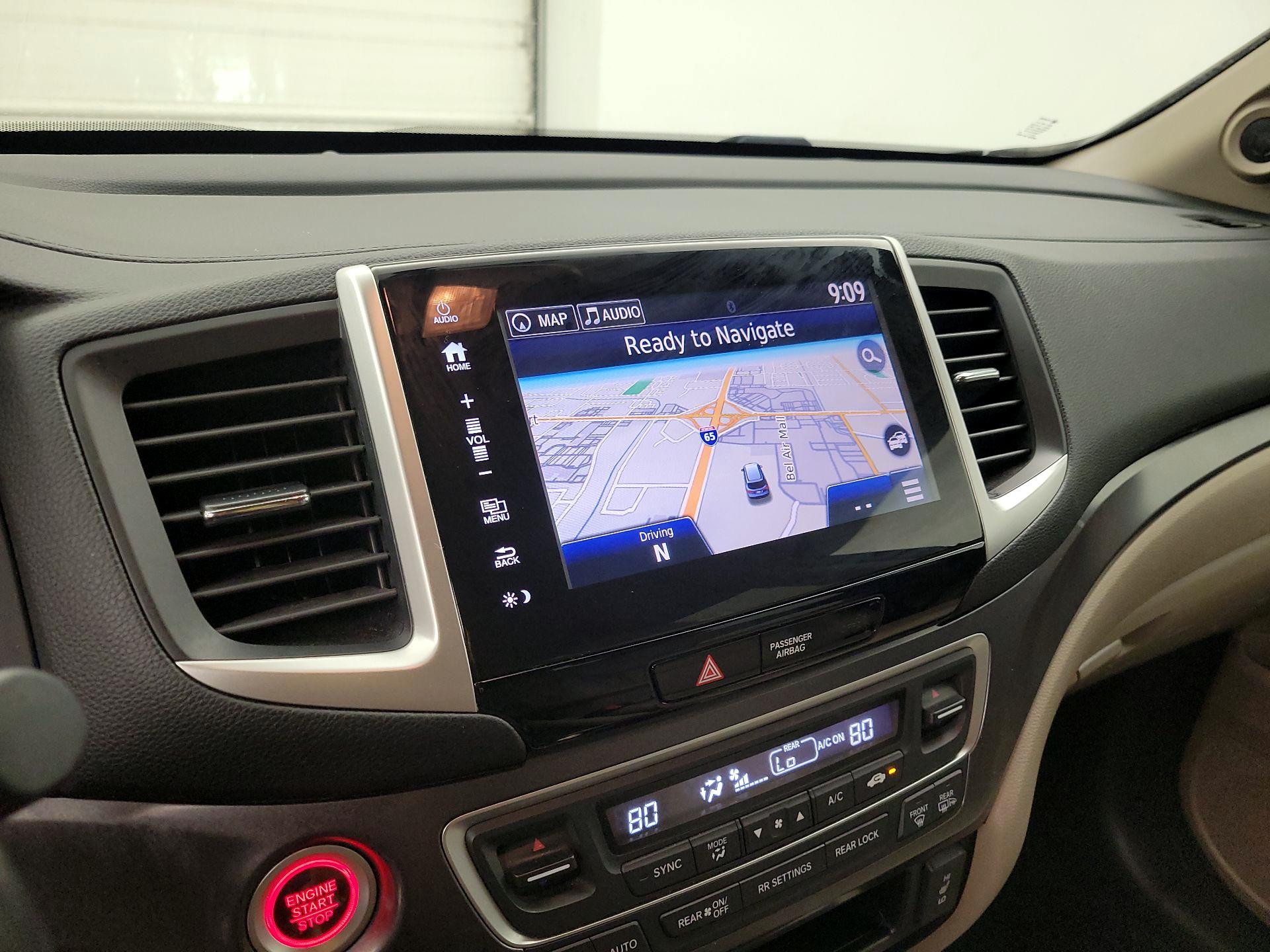 Thumbnail: 2017 Honda Pilot - 14