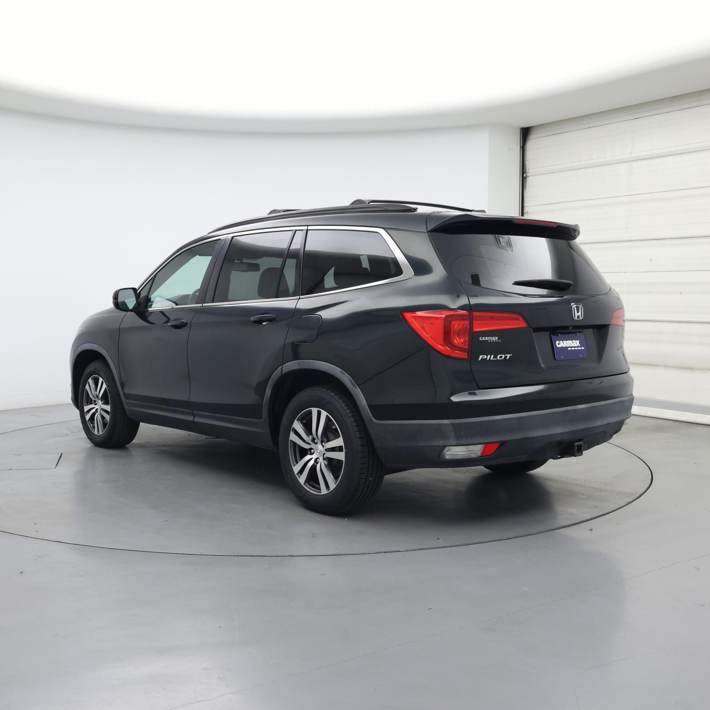 Thumbnail: 2017 Honda Pilot - 2