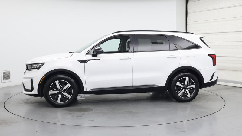 2021 Kia Sorento S 3
