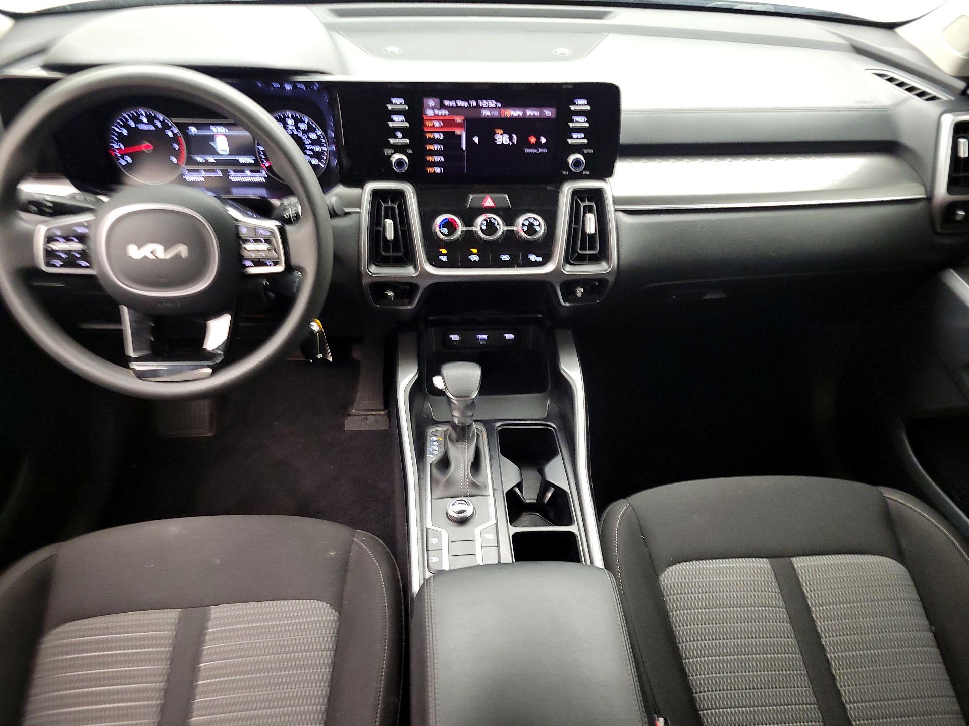 Thumbnail: 2022 Kia Sorento - 9