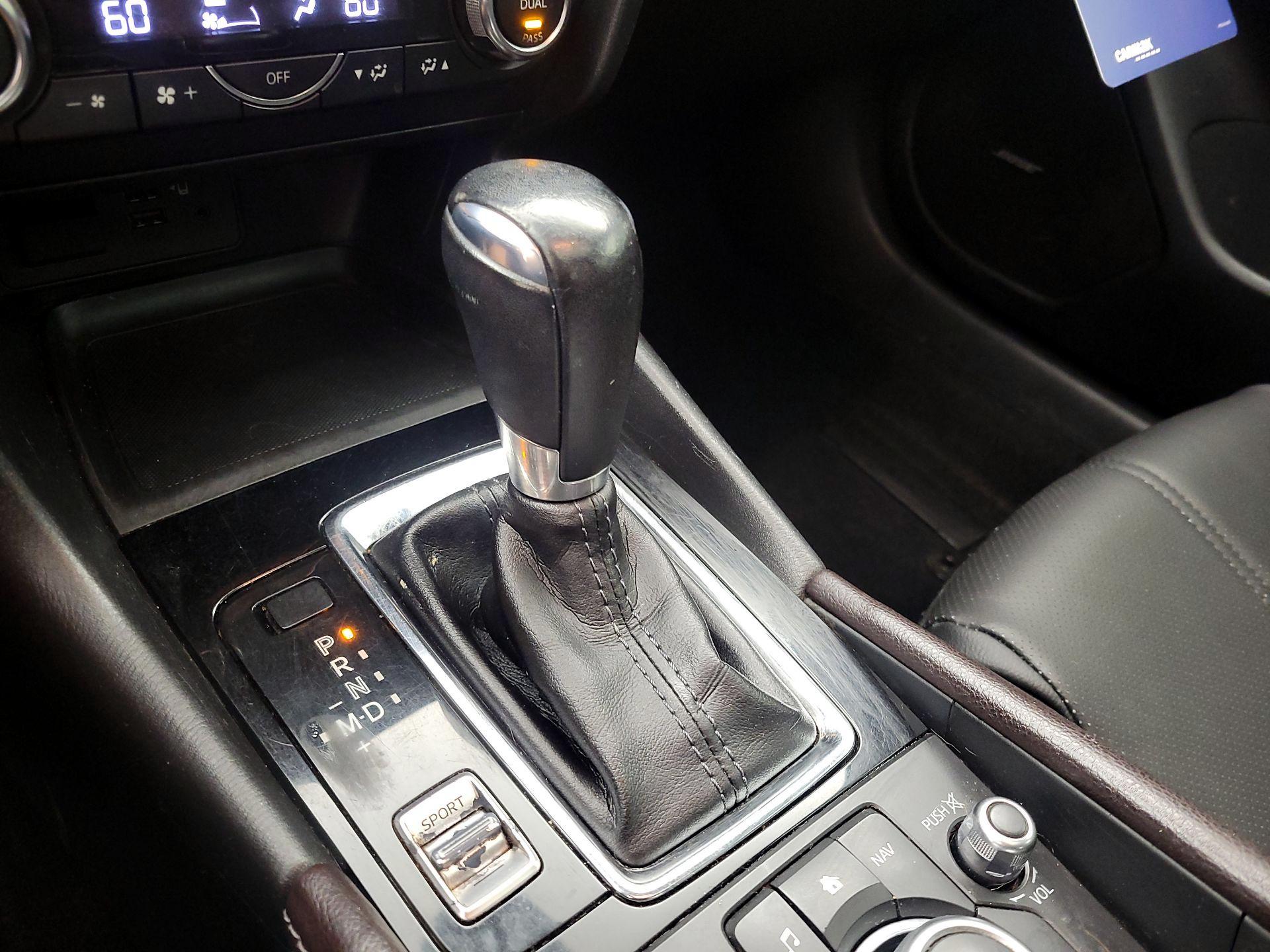 Thumbnail: 2017 Mazda Mazda3 - 15