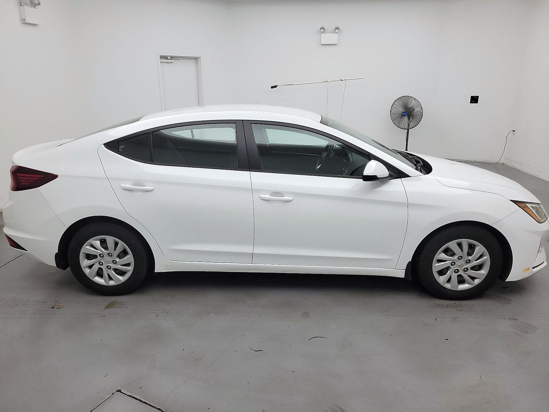 Thumbnail: 2020 Hyundai Elantra - 4