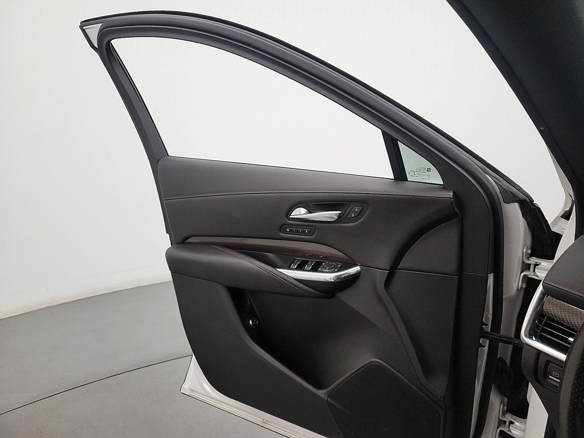 Thumbnail: 2019 Cadillac XT4 - 12