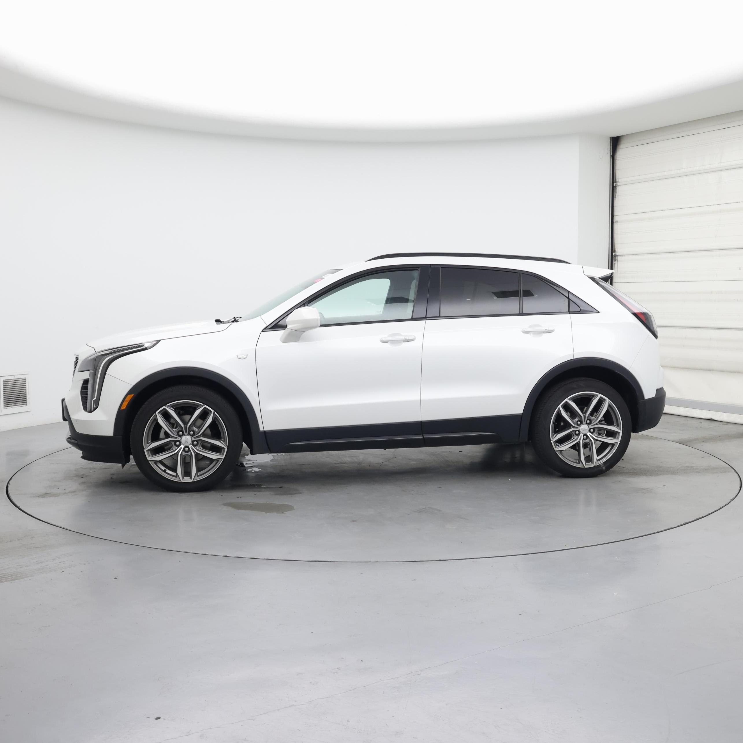 Thumbnail: 2019 Cadillac XT4 - 3