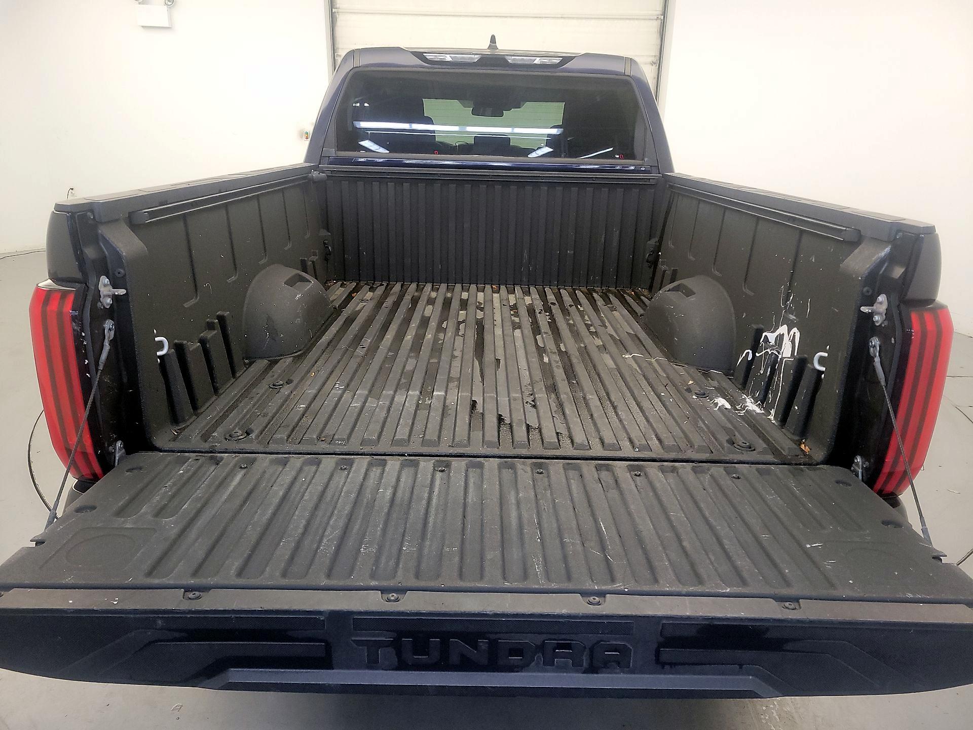 Thumbnail: 2023 Toyota Tundra - 18