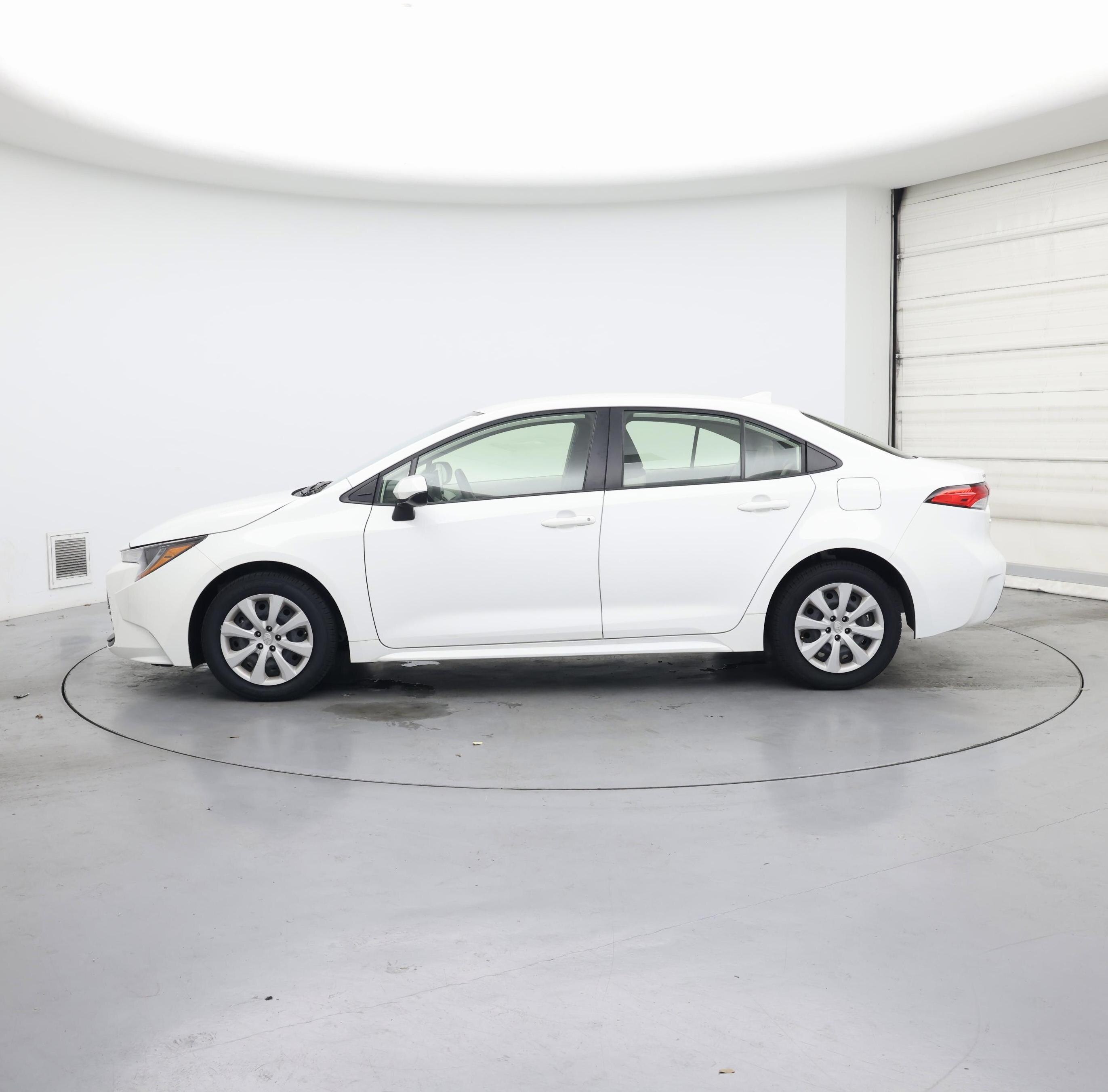 Thumbnail: 2023 Toyota Corolla - 3