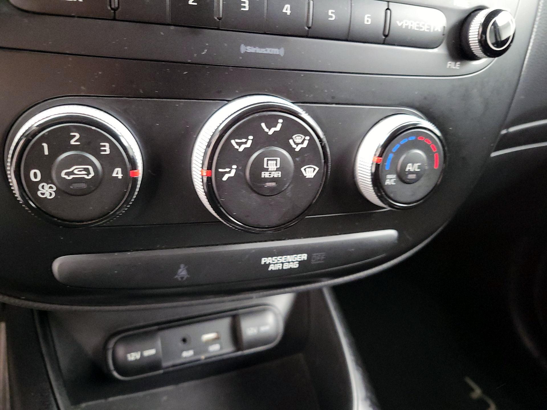 Thumbnail: 2018 Kia Soul - 14