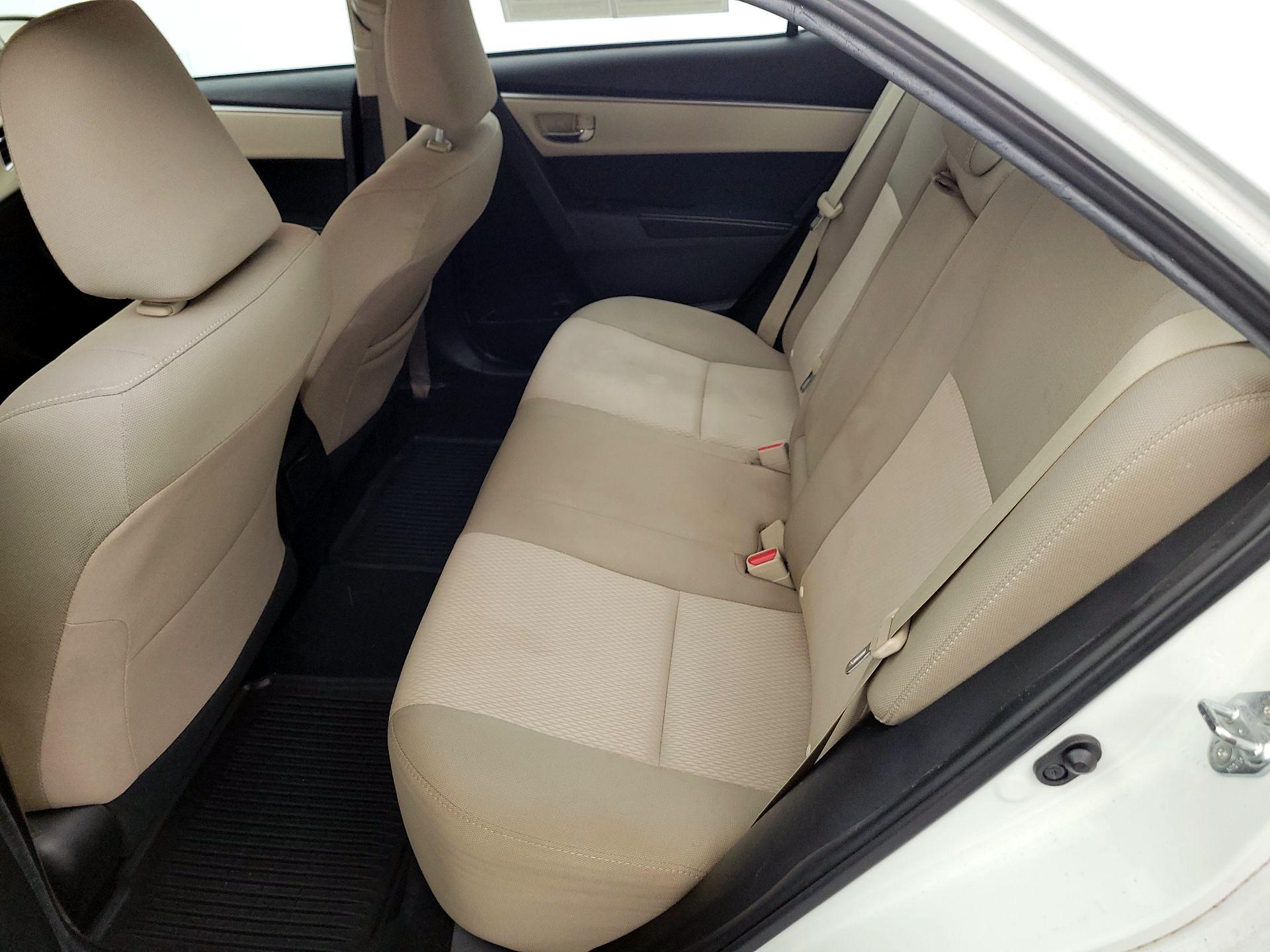 Thumbnail: 2015 Toyota Corolla - 18