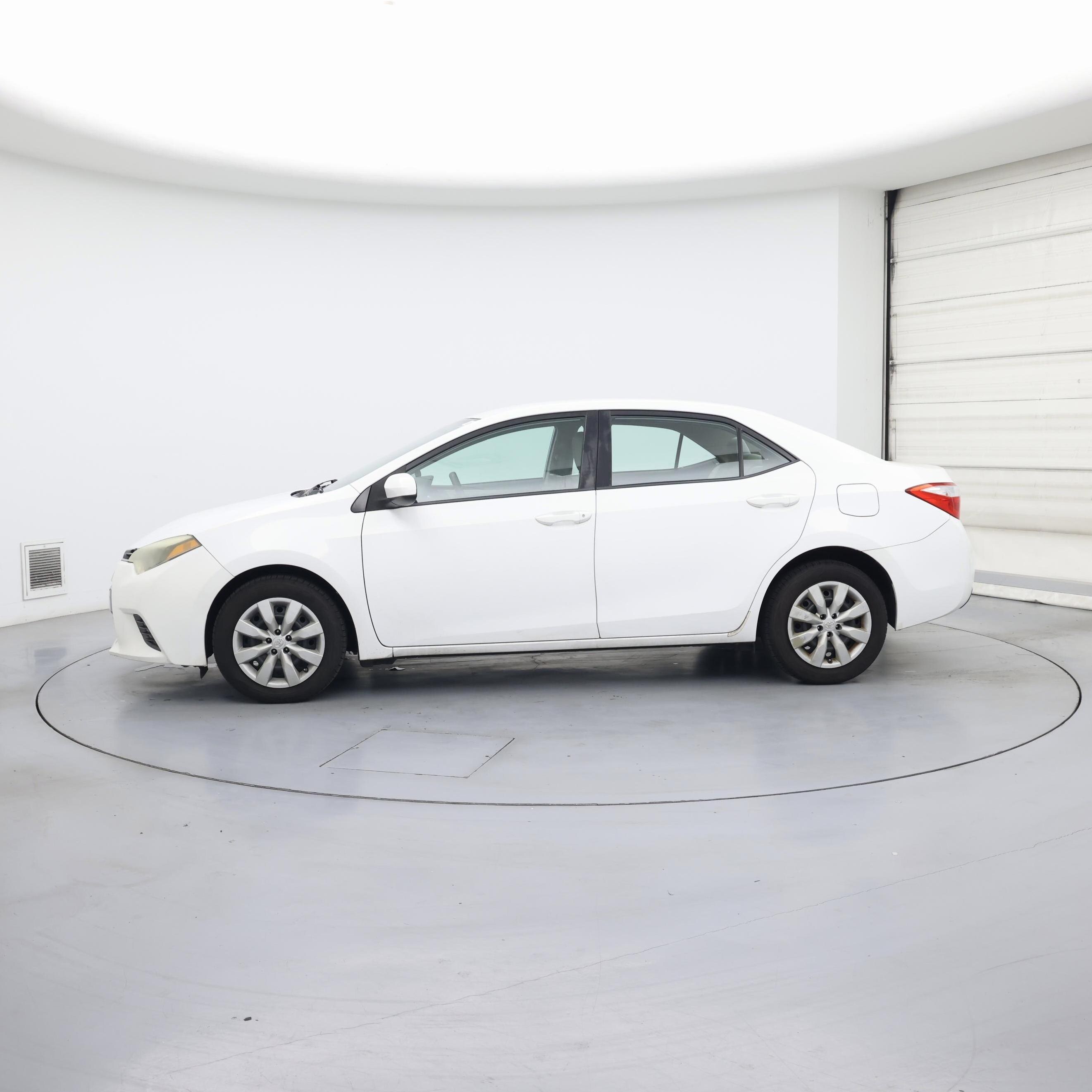 Thumbnail: 2015 Toyota Corolla - 3