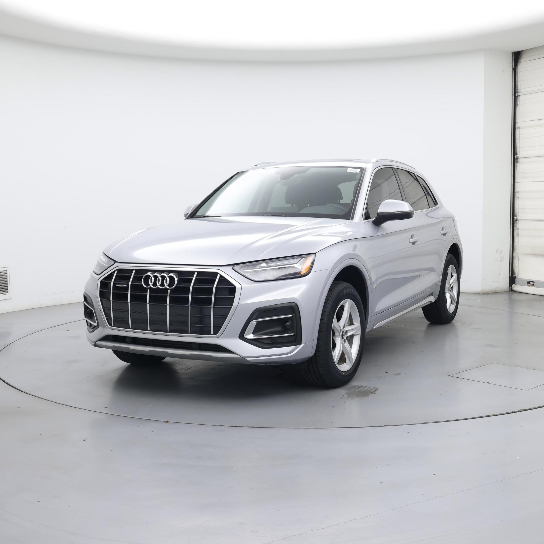 Thumbnail: 2022 Audi Q5 - 4
