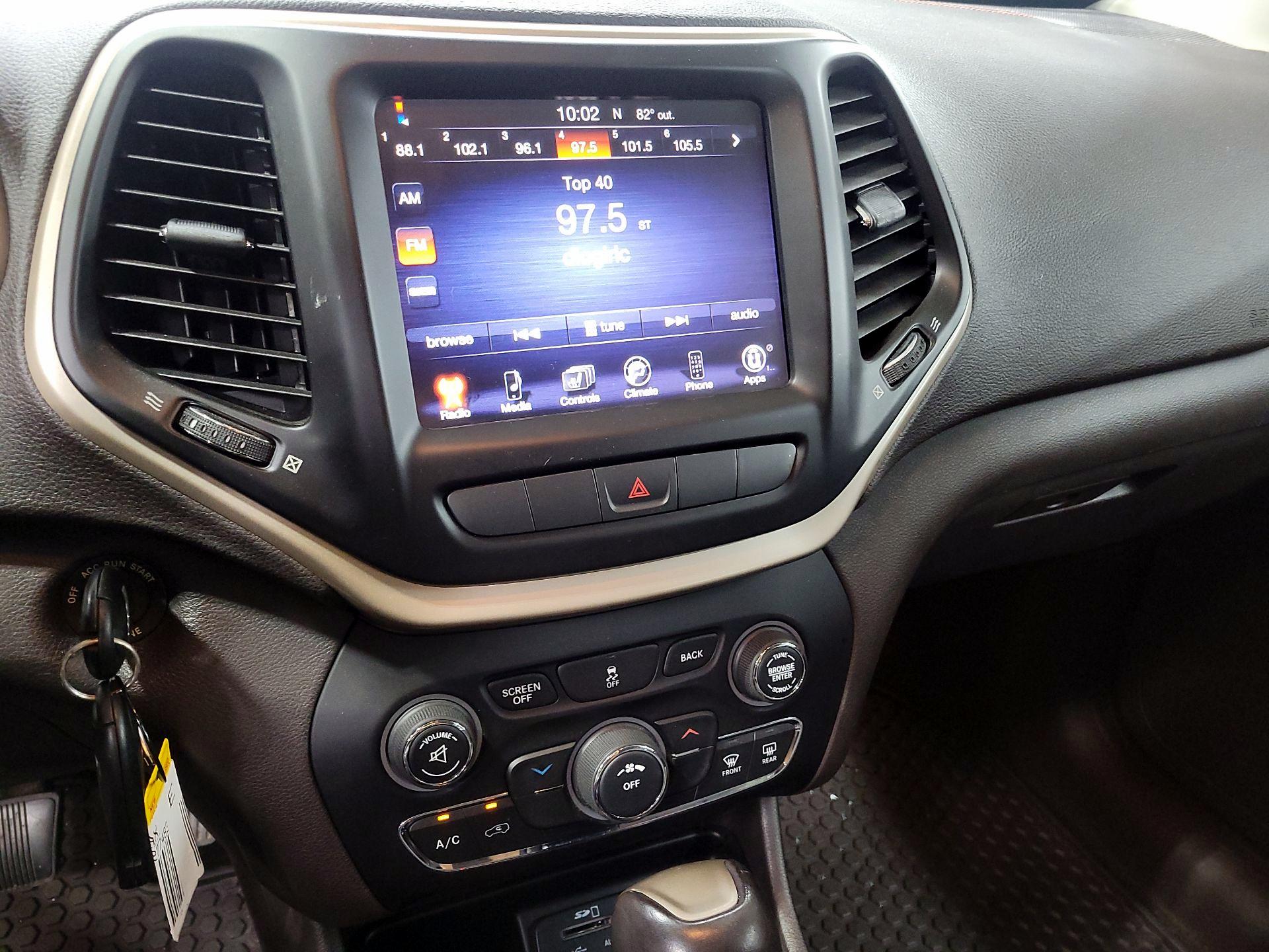 Thumbnail: 2014 Jeep Cherokee - 15