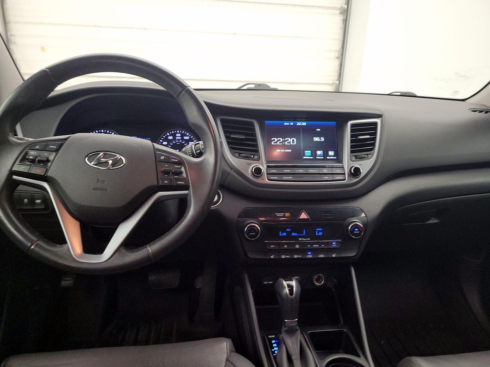 Thumbnail: 2016 Hyundai Tucson - 9