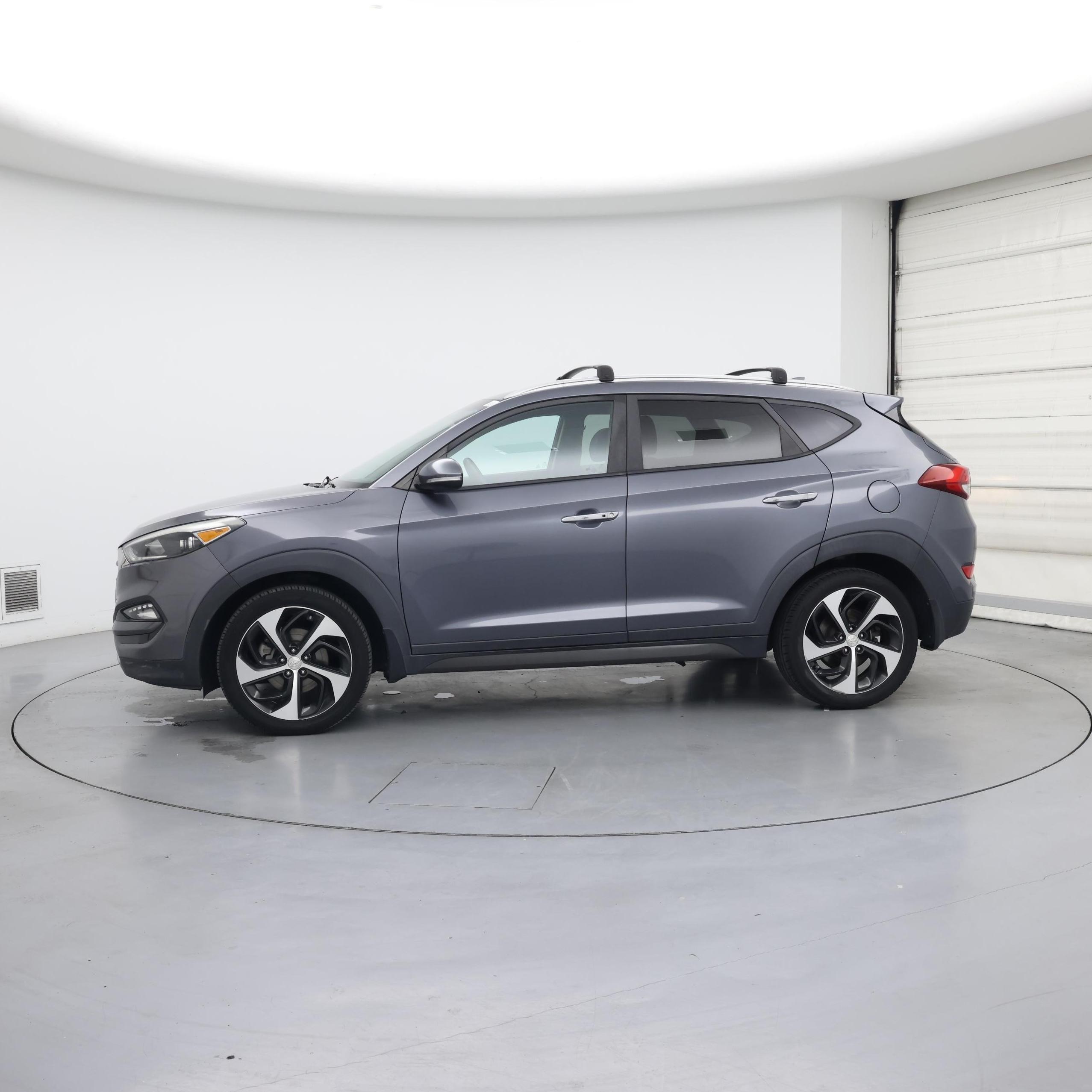 Thumbnail: 2016 Hyundai Tucson - 3