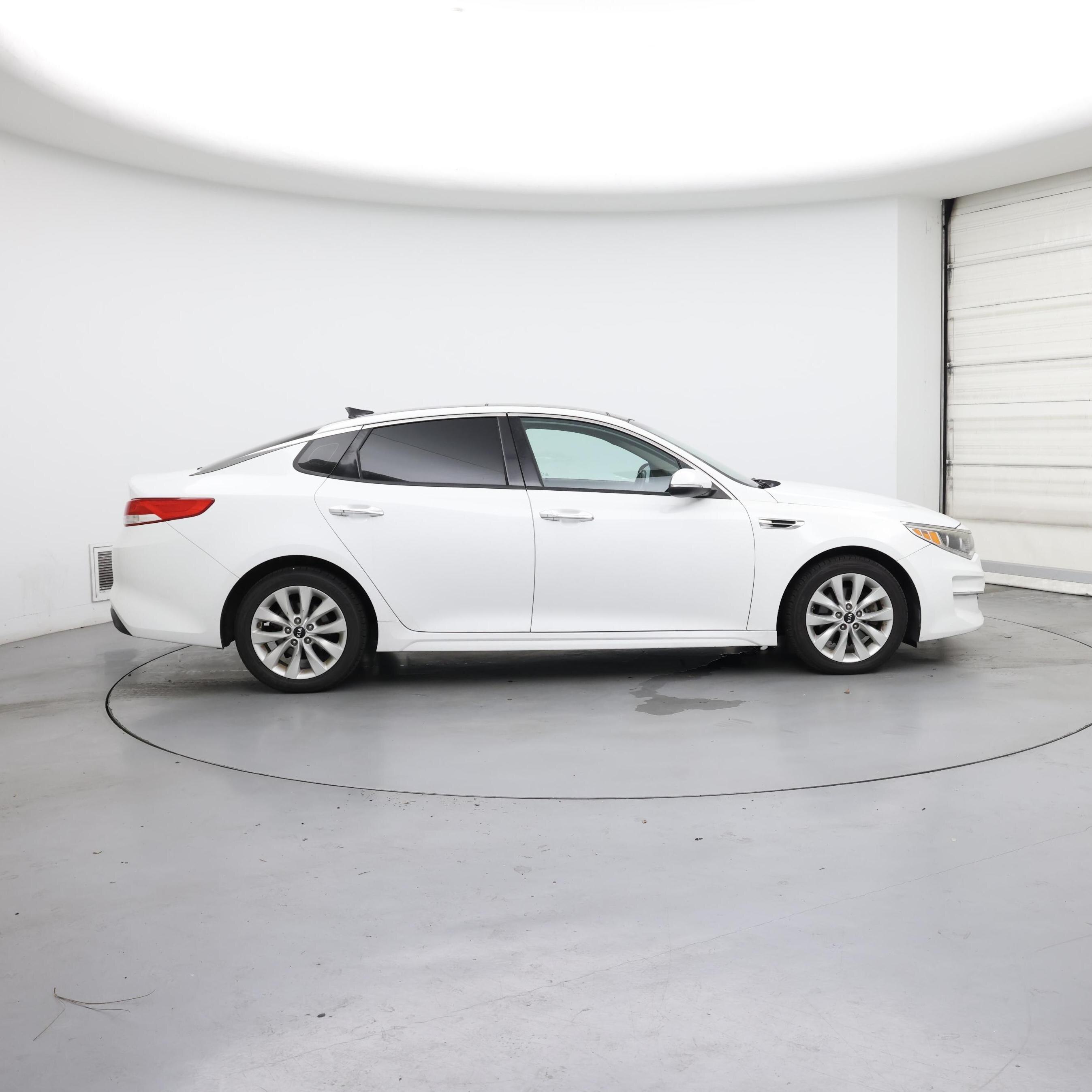 Thumbnail: 2016 Kia Optima - 7