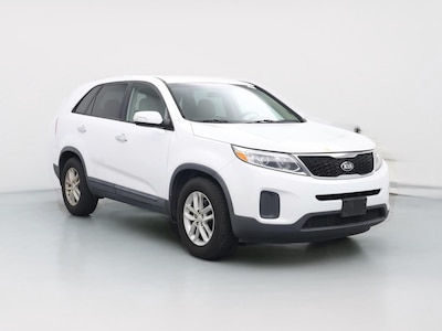 White 2014 Kia Sorento LX