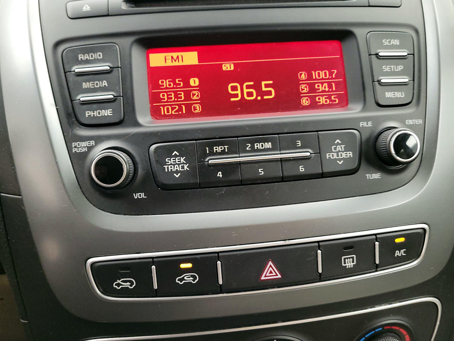 Thumbnail: 2014 Kia Sorento - 14