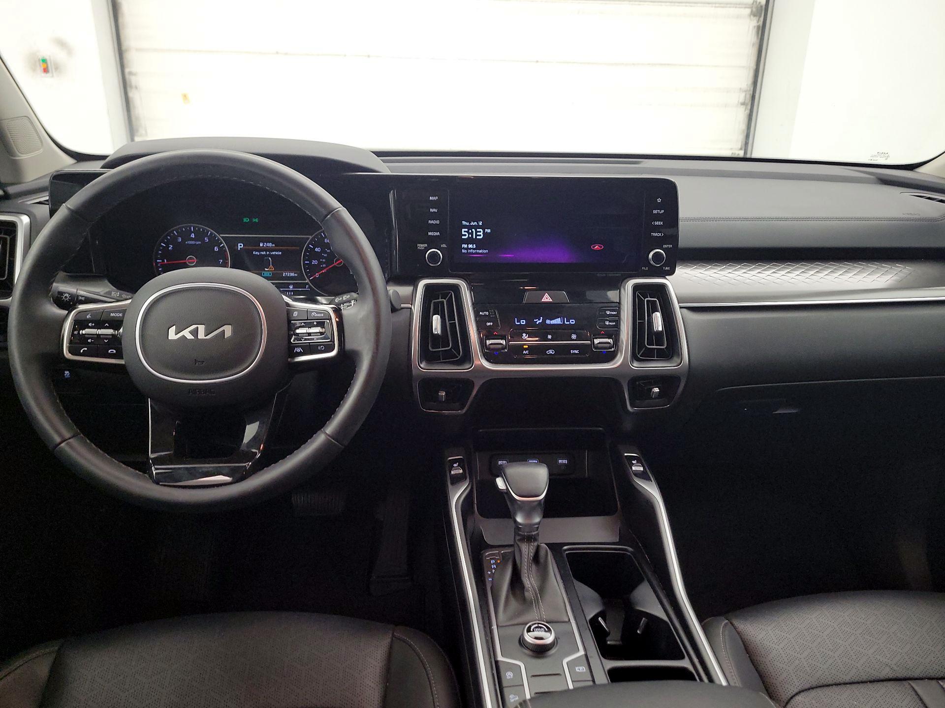 Thumbnail: 2022 Kia Sorento - 9