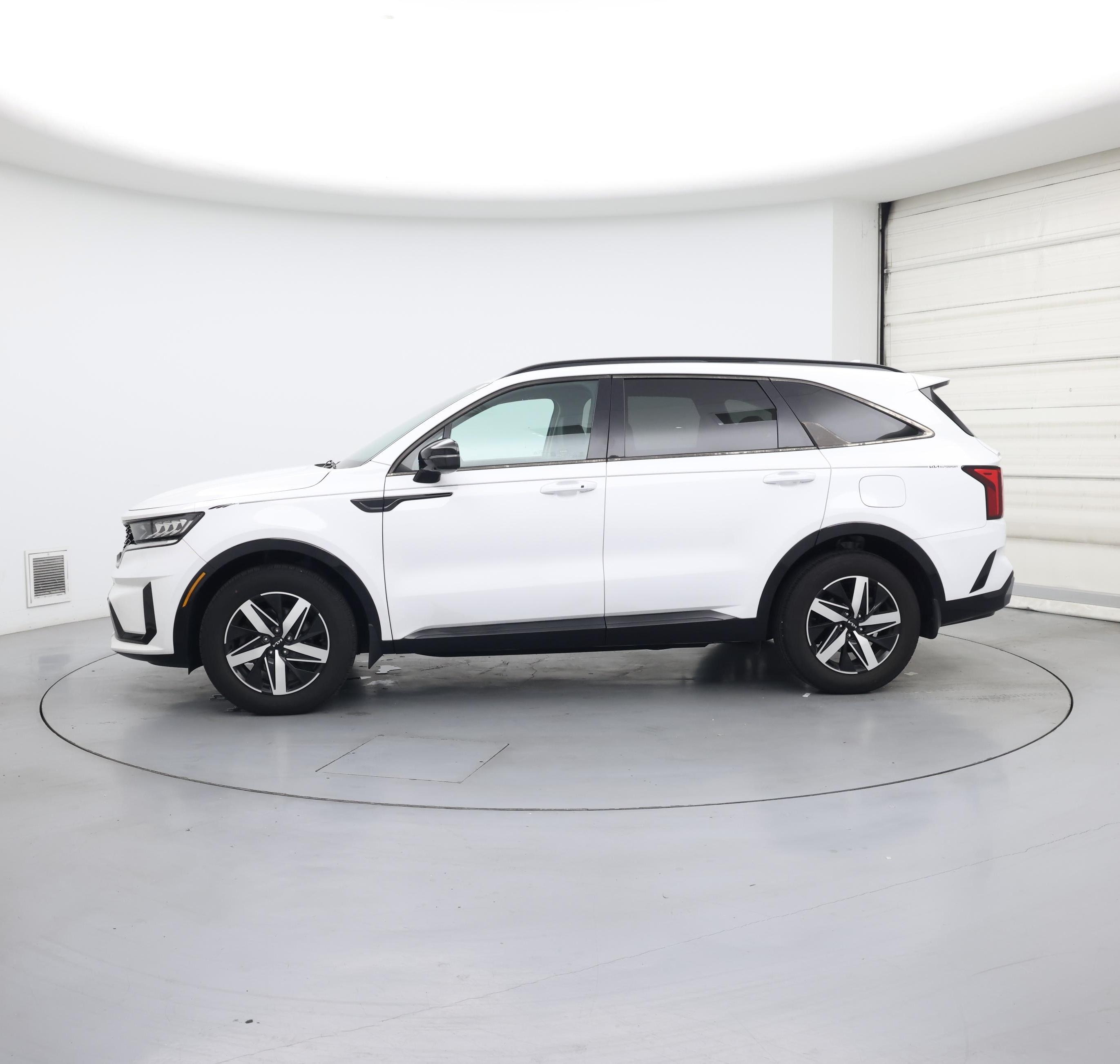 Thumbnail: 2022 Kia Sorento - 3