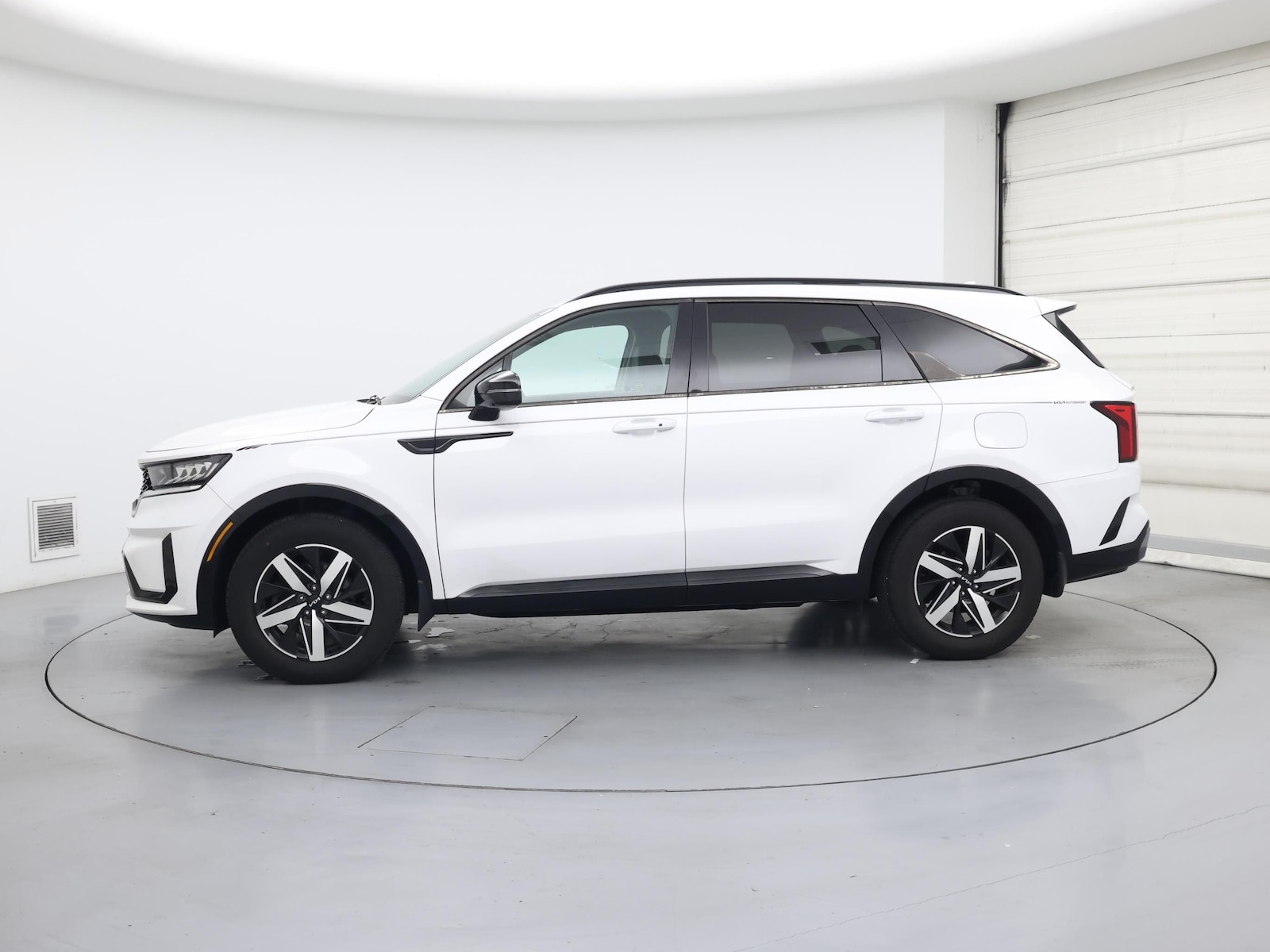 Image 4 of 2022 Kia Sorento S