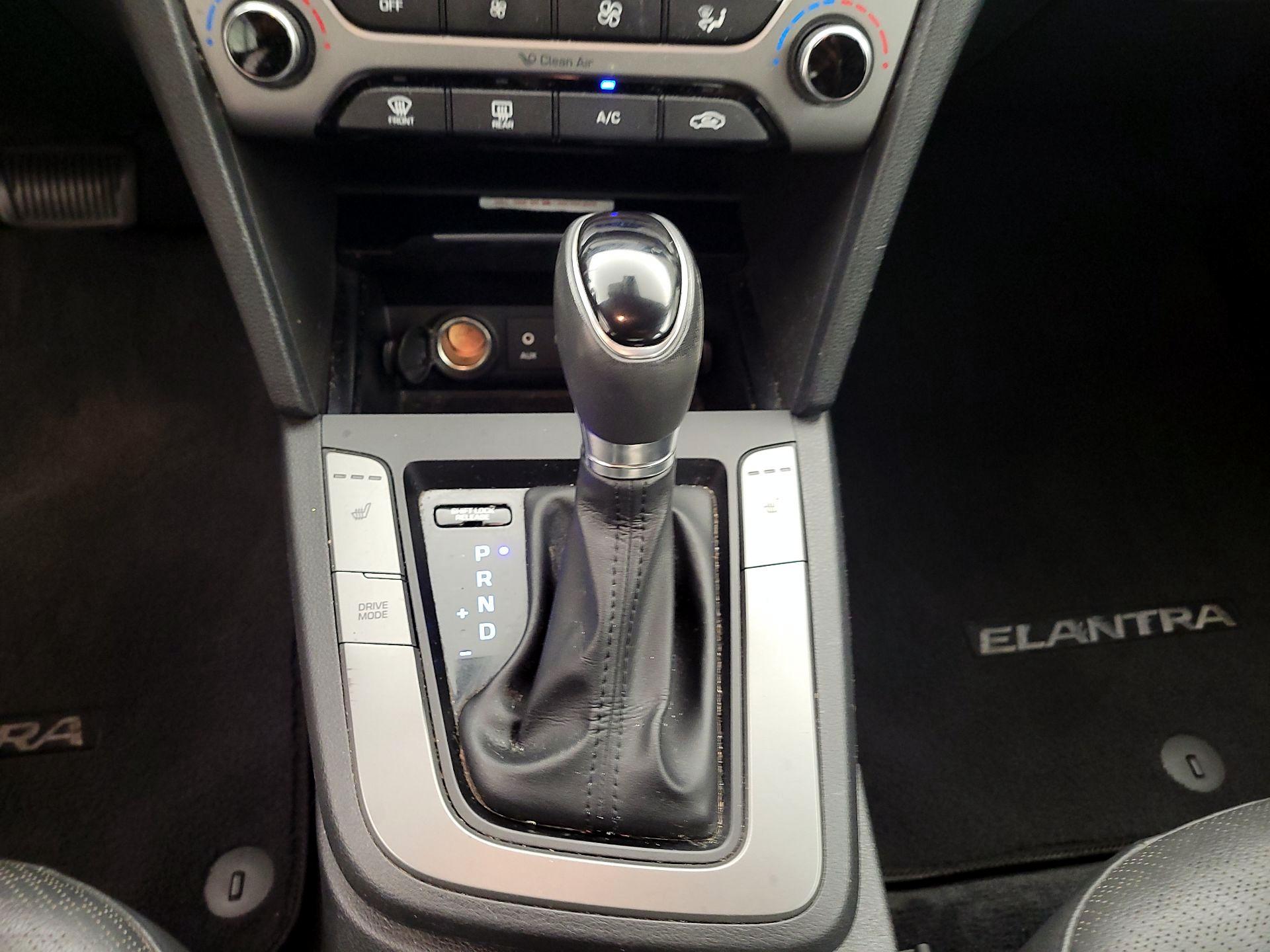 Thumbnail: 2017 Hyundai Elantra - 15