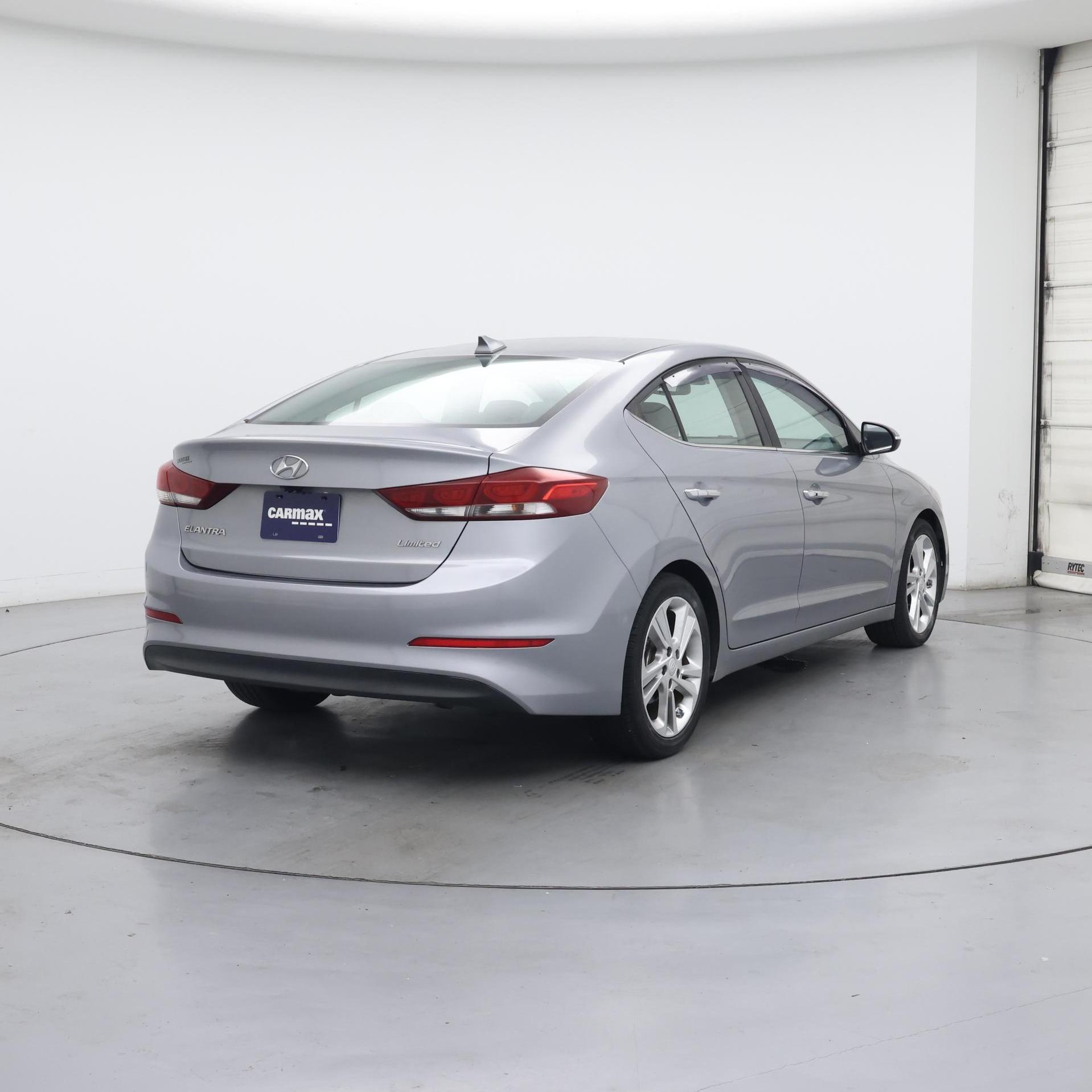 Thumbnail: 2017 Hyundai Elantra - 8