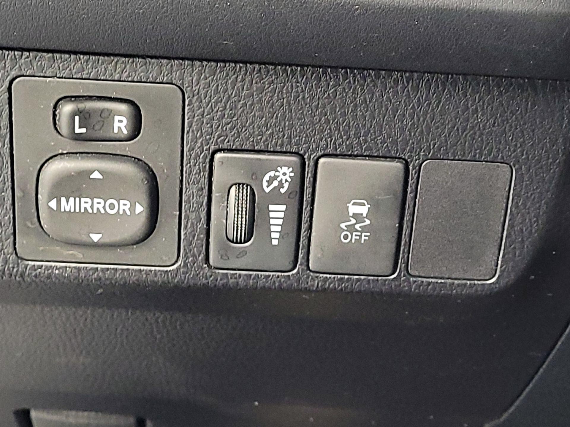 Thumbnail: 2014 Toyota RAV4 - 13
