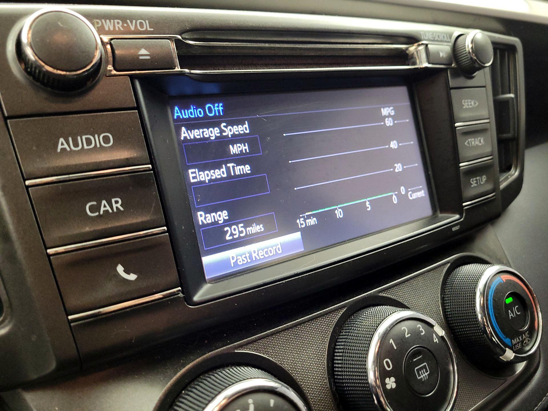 Thumbnail: 2014 Toyota RAV4 - 15