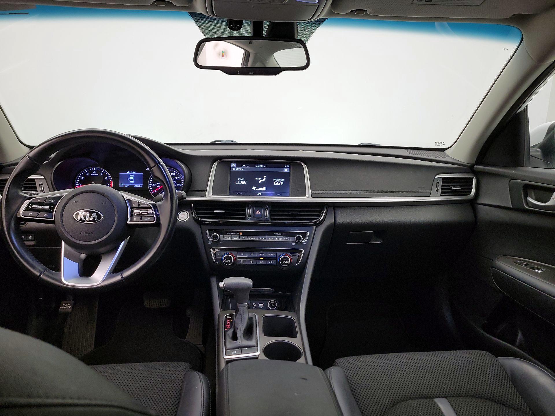 Thumbnail: 2019 Kia Optima - 9