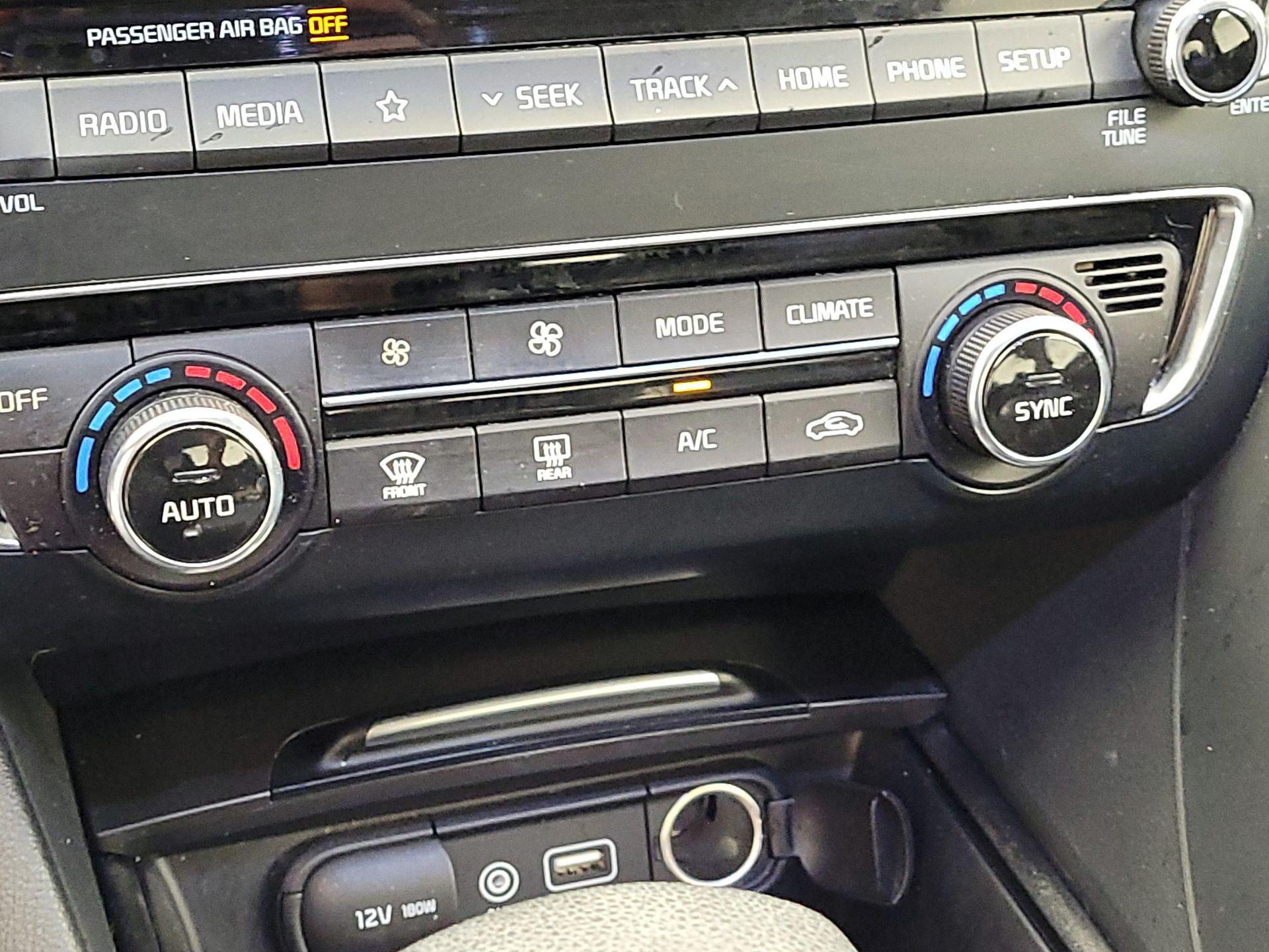 Thumbnail: 2019 Kia Optima - 16