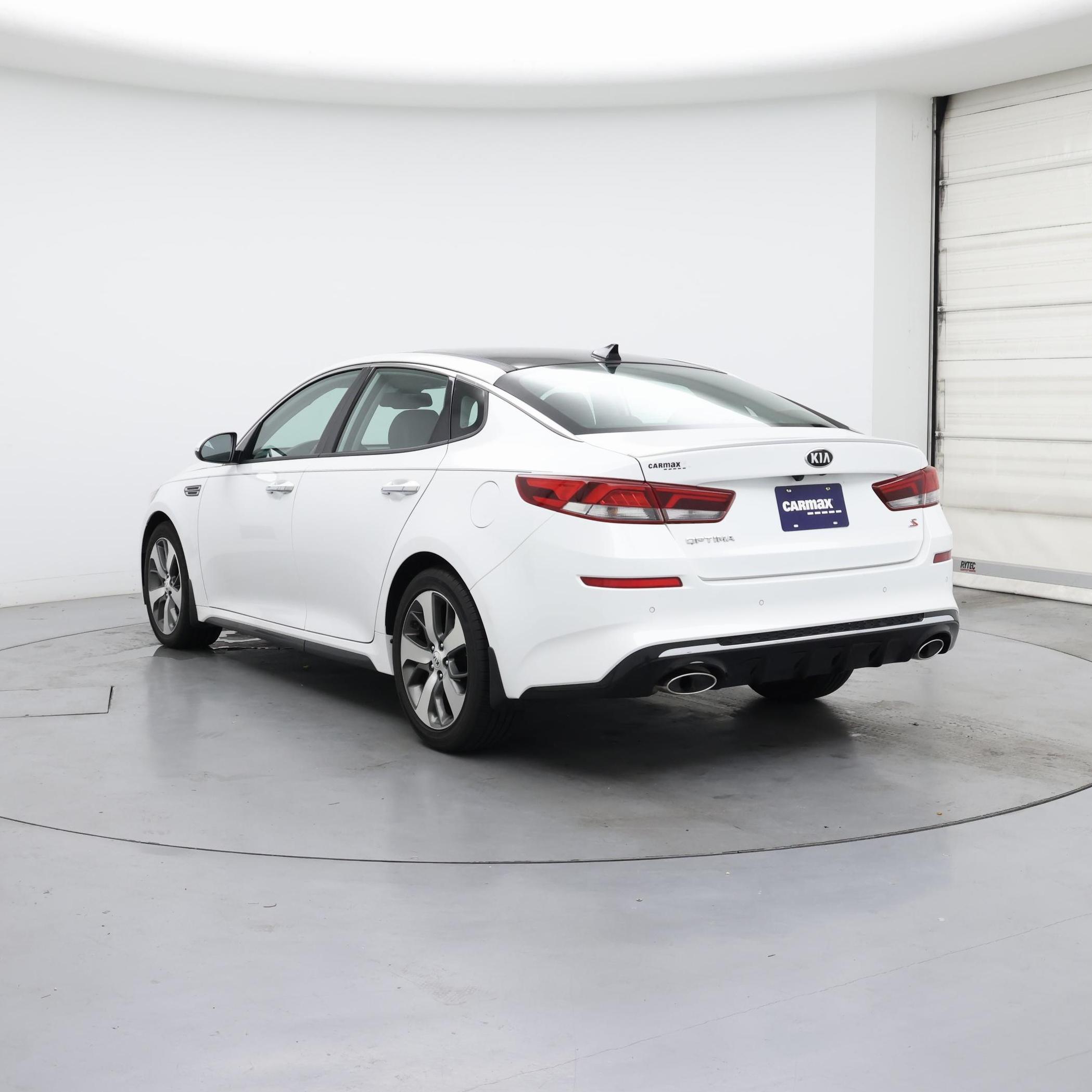 Thumbnail: 2019 Kia Optima - 2
