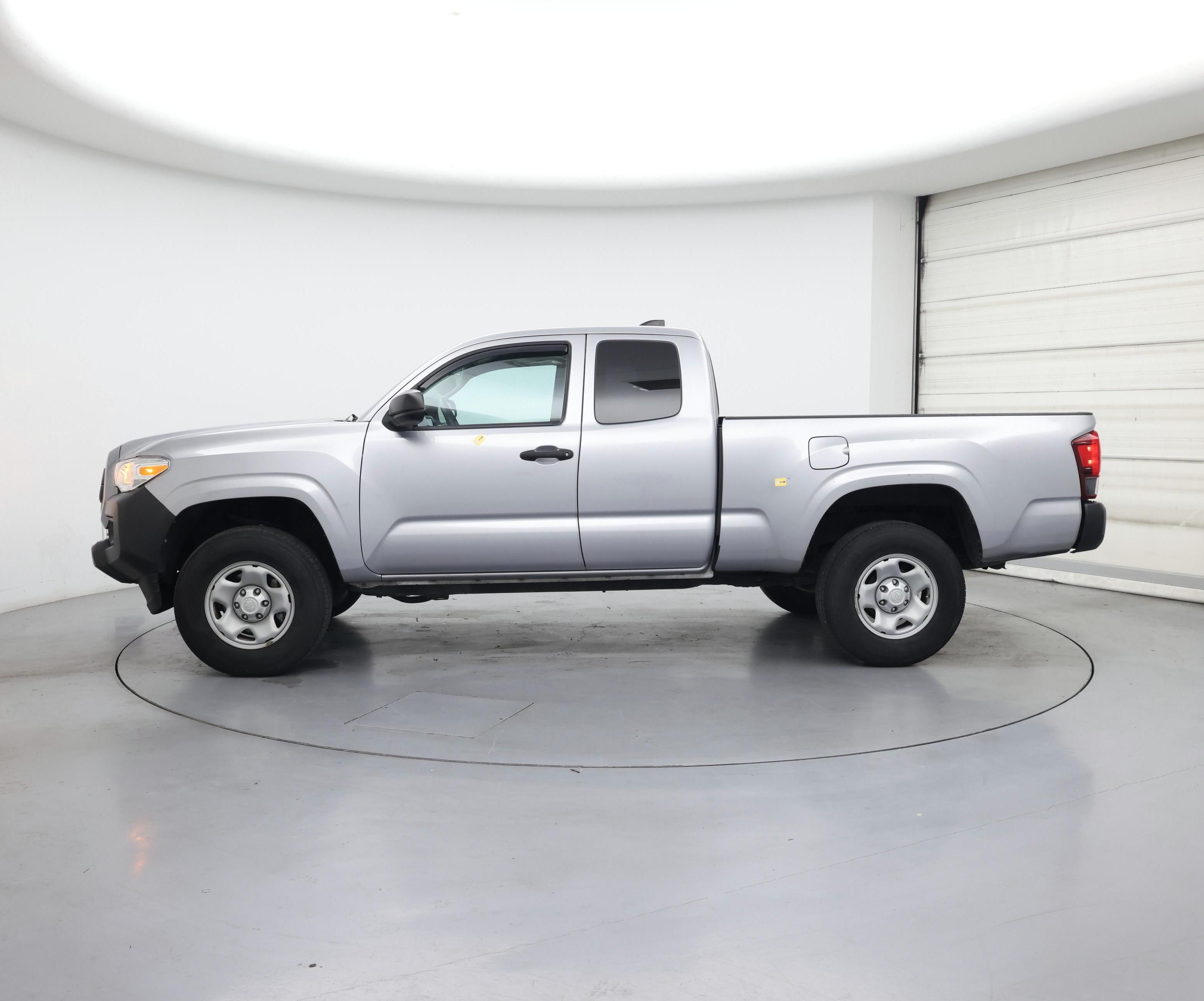 Thumbnail: 2021 Toyota Tacoma - 3