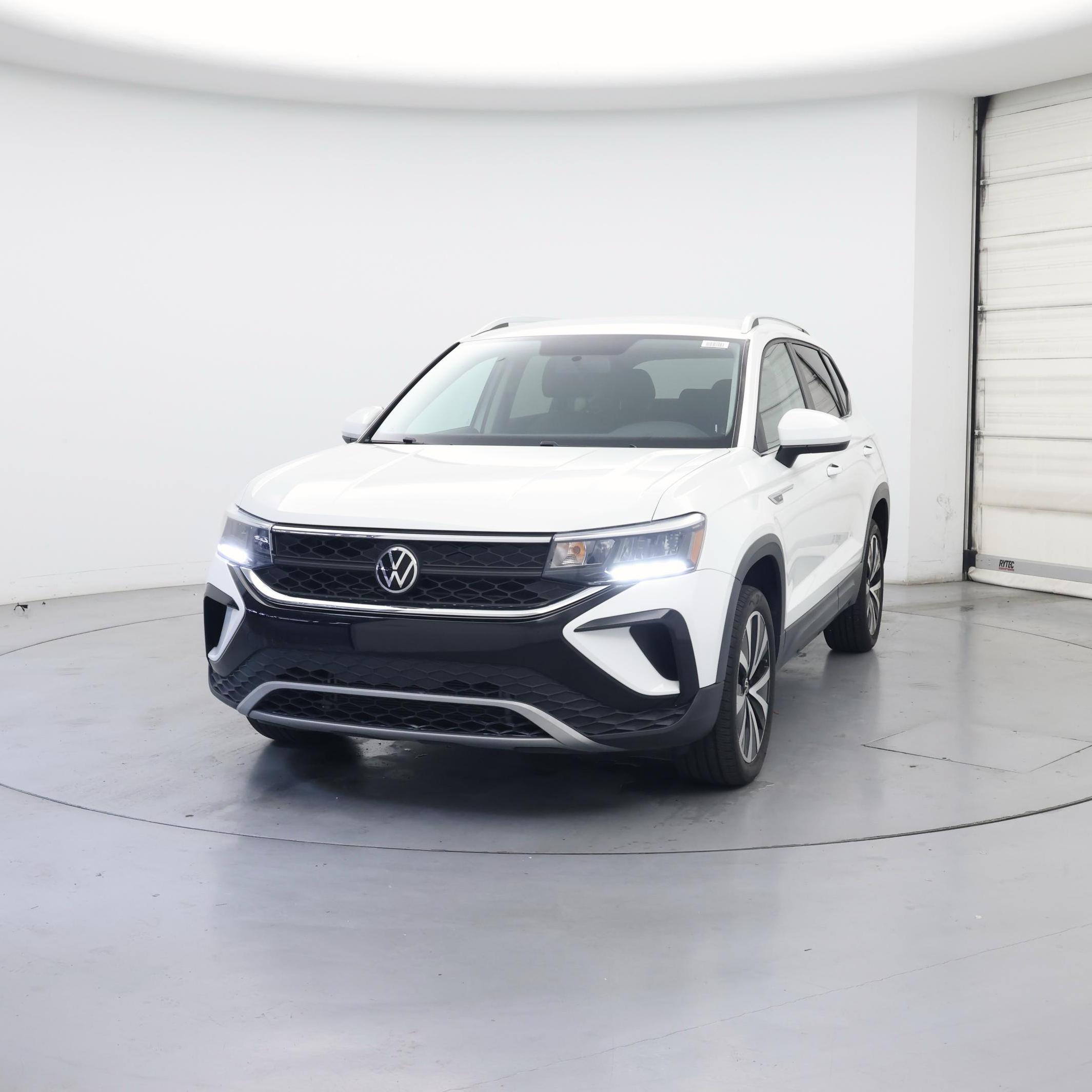 Thumbnail: 2022 Volkswagen Taos - 4