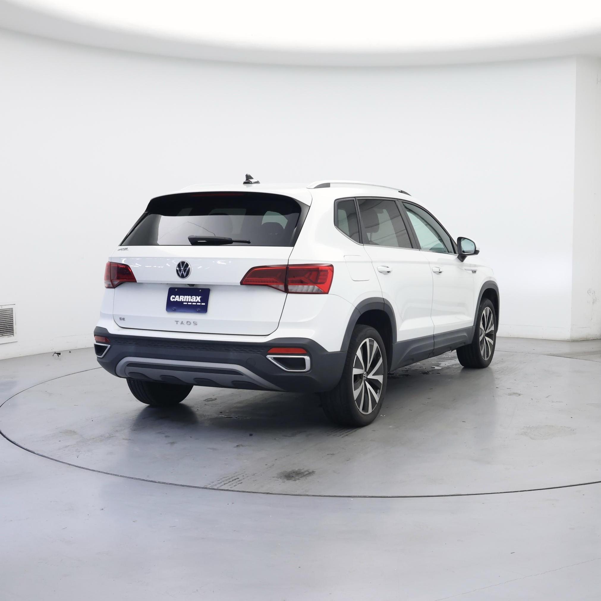 Thumbnail: 2022 Volkswagen Taos - 8