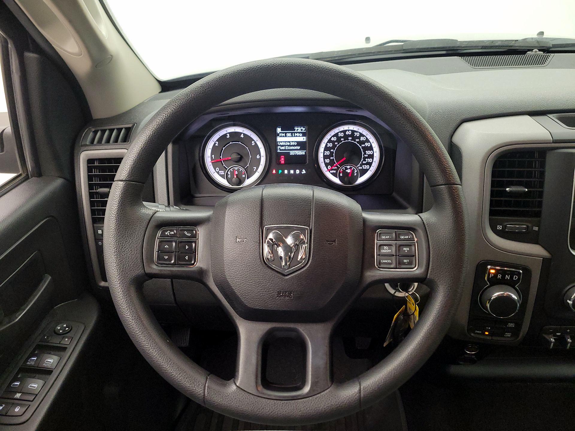 Thumbnail: 2020 RAM 1500 Classic - 10