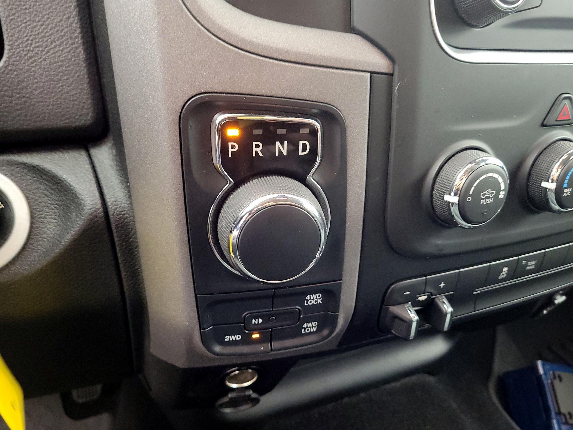 Thumbnail: 2020 RAM 1500 Classic - 15